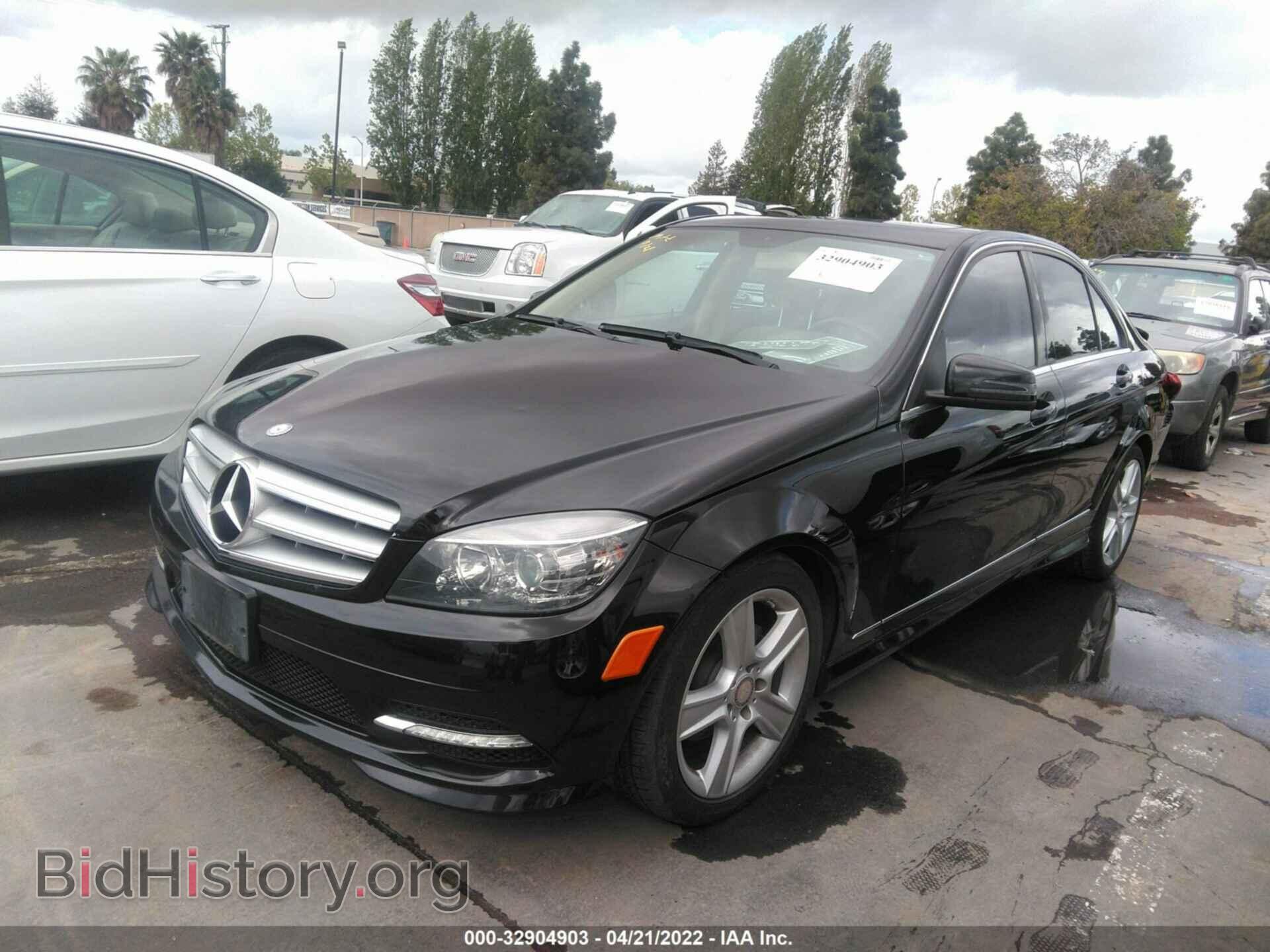 2011 MERCEDES-BENZ C-CLASS - VIN: WDDGF8BB3BR170870 - Фото 2