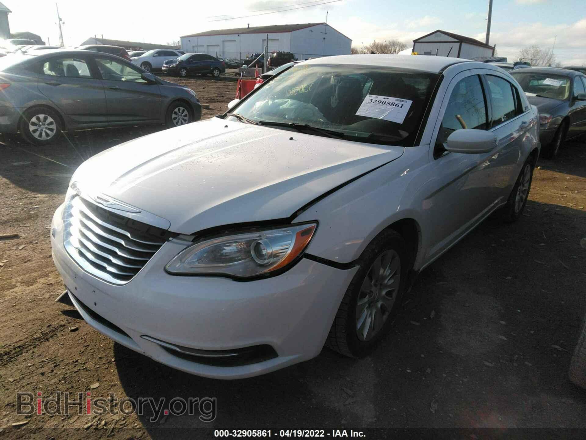 2014 CHRYSLER 200 - VIN: 1C3CCBAG2EN194587 - Фото 2