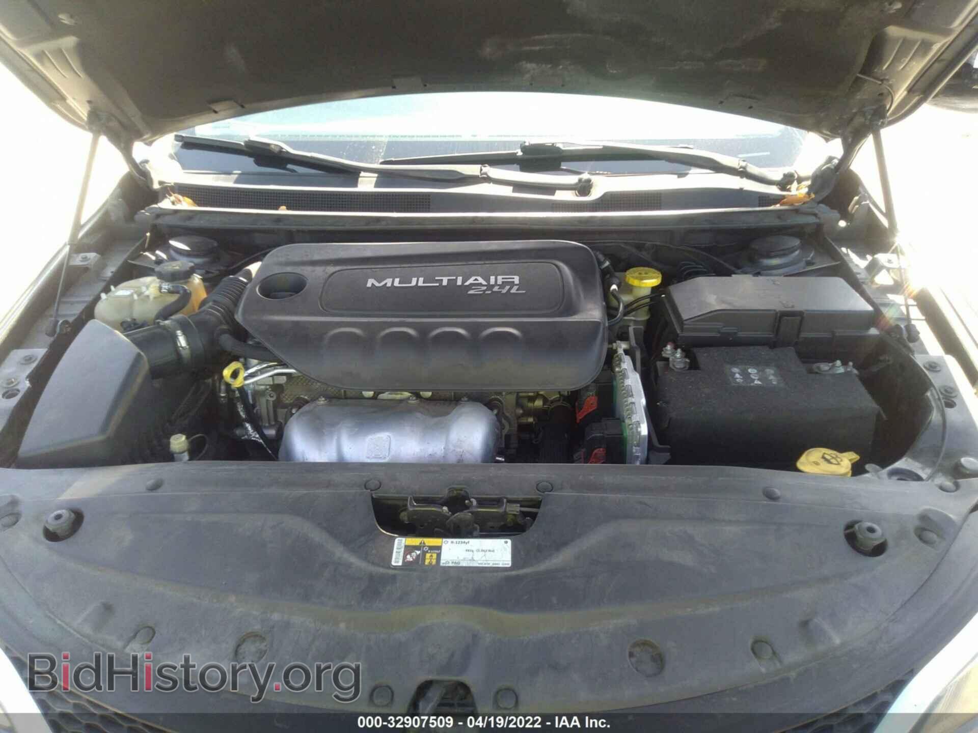 2015 CHRYSLER 200 - VIN: 1C3CCCAB5FN721064 - Фото 10