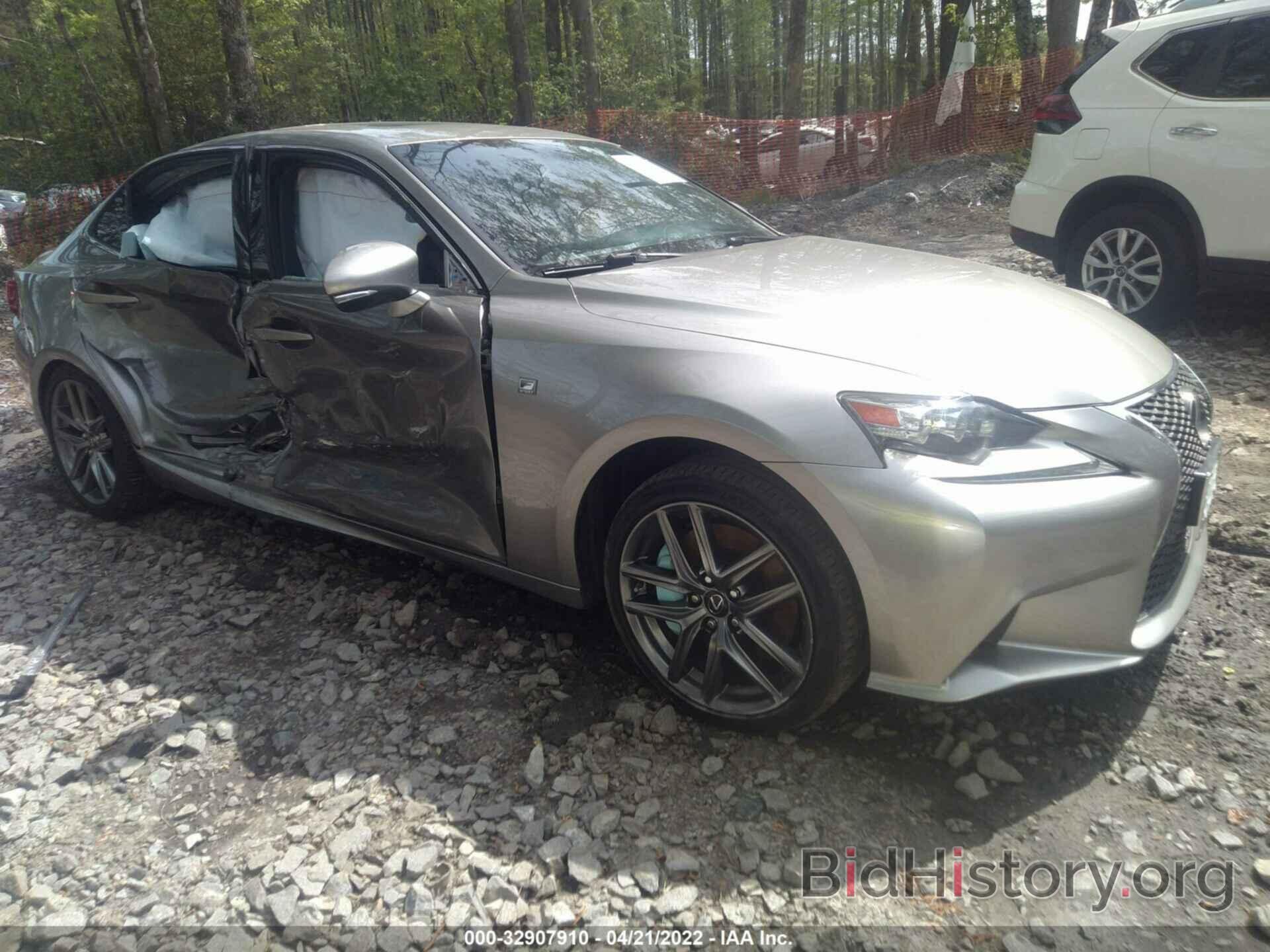 Photo JTHCM1D28G5013285 - LEXUS IS 300 2016