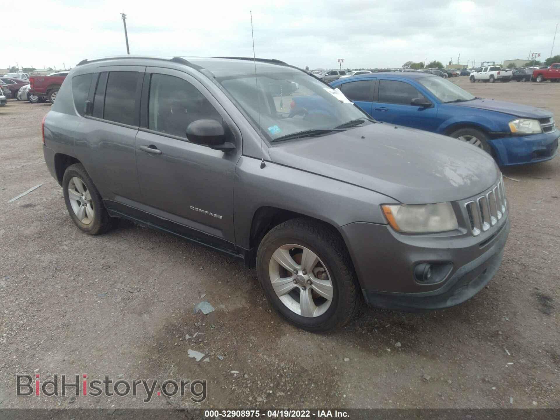 Photo 1J4NT1FB2BD241138 - JEEP COMPASS 2011