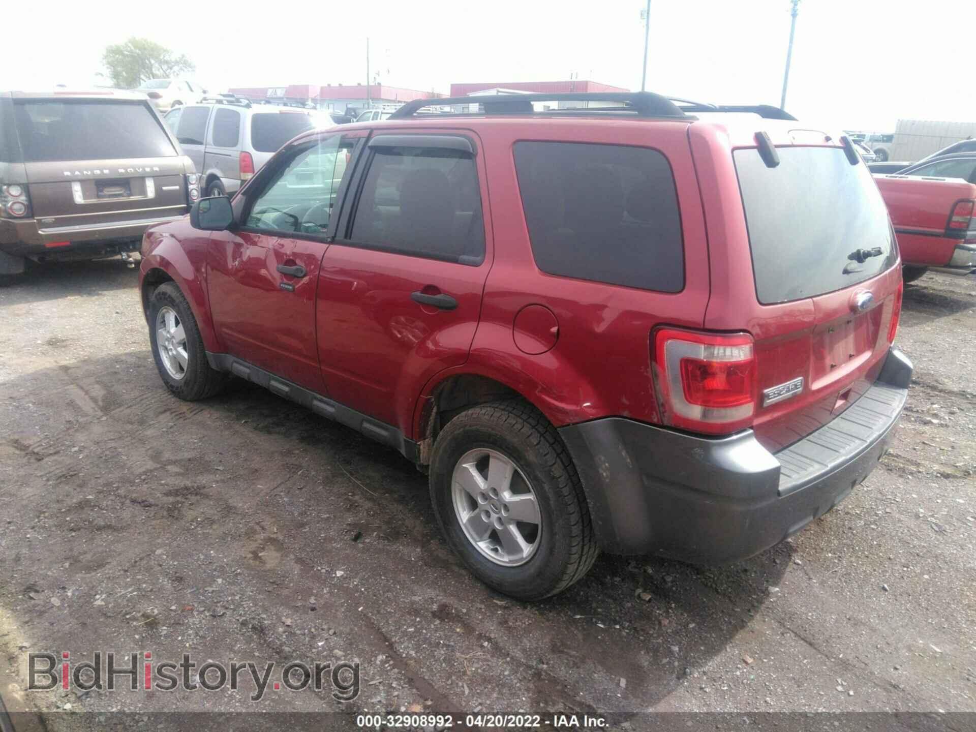 2011 FORD ESCAPE - VIN: 1FMCU0D71BKB32552 - Фото 3