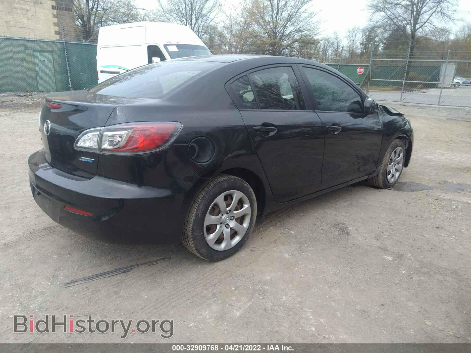 2013 MAZDA MAZDA3 - VIN: JM1BL1UP5D1834780 - Фото 4