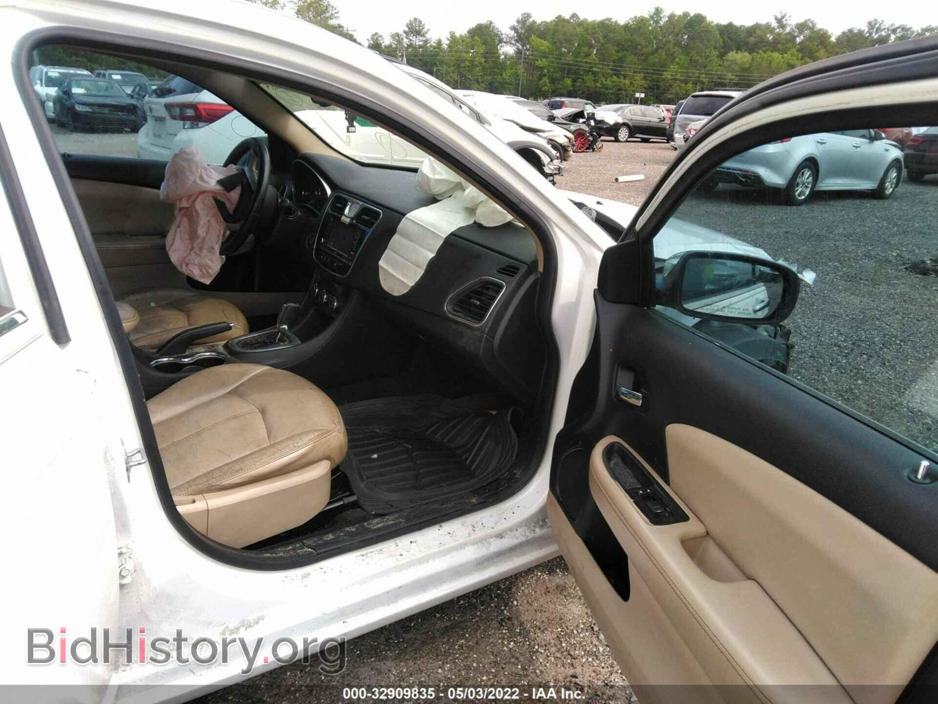 2012 CHRYSLER 200 - VIN: 1C3CCBCG0CN305227 - Фото 5