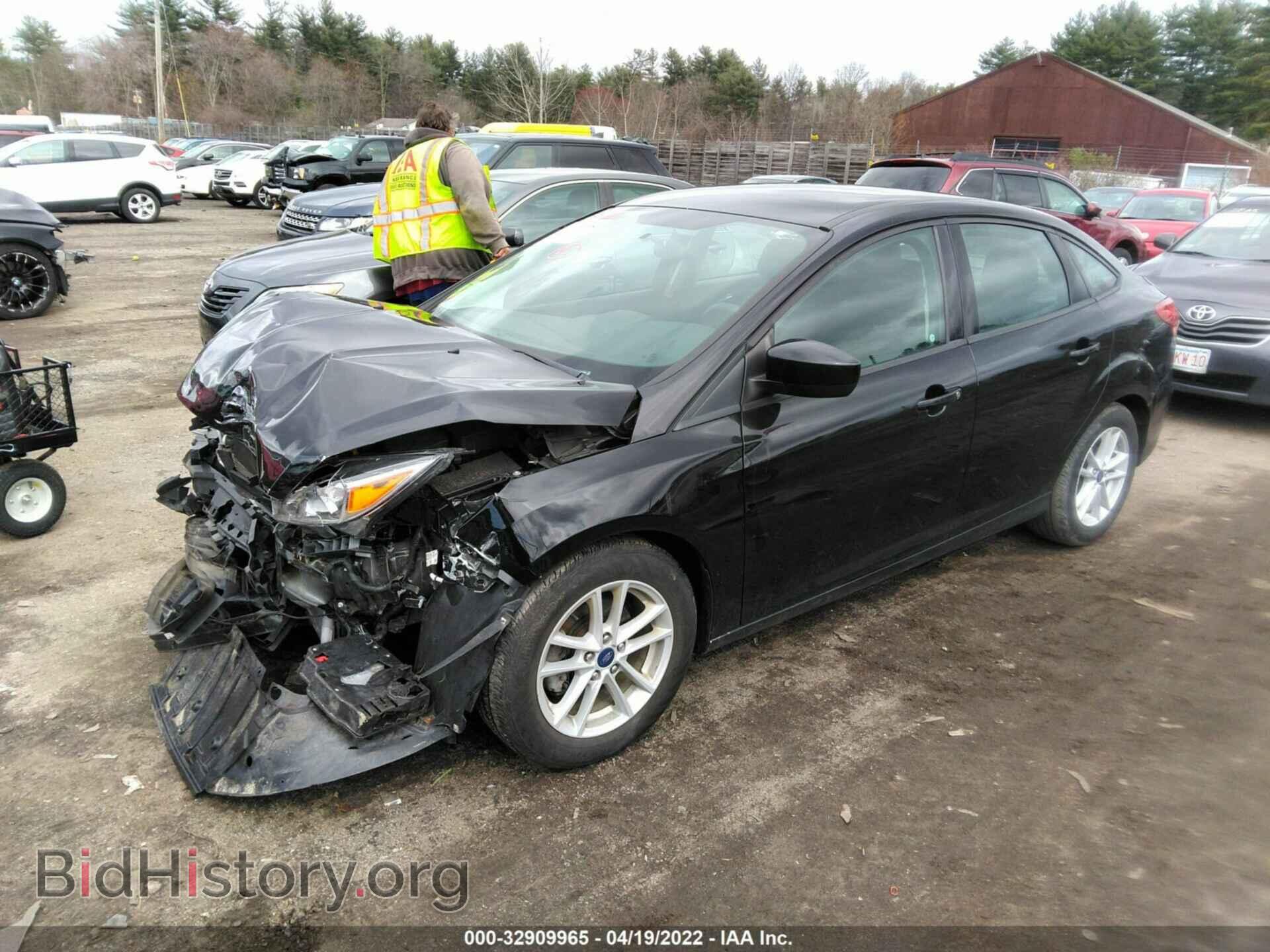 2018 FORD FOCUS - VIN: 1FADP3F27JL297930 - Фото 2
