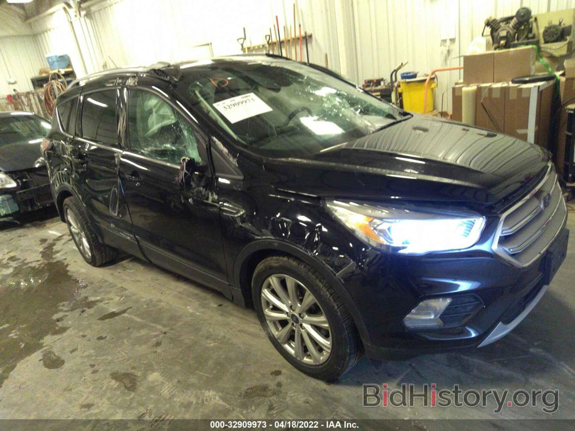 Photo 1FMCU0J97HUA77060 - FORD ESCAPE 2017