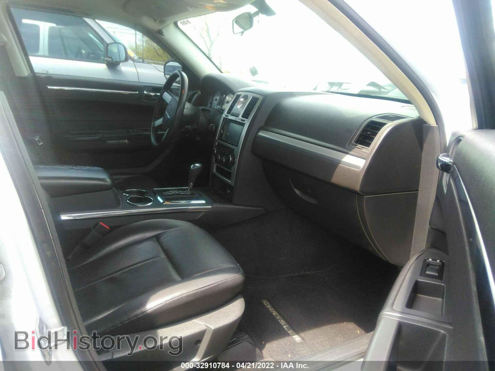 2010 CHRYSLER 300 - VIN: 2C3CA5CV4AH326867 - Фото 5