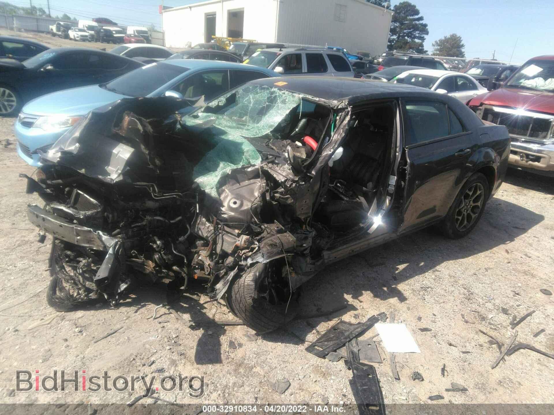 2016 CHRYSLER 300 - VIN: 2C3CCAGG7GH170864 - Photo 2