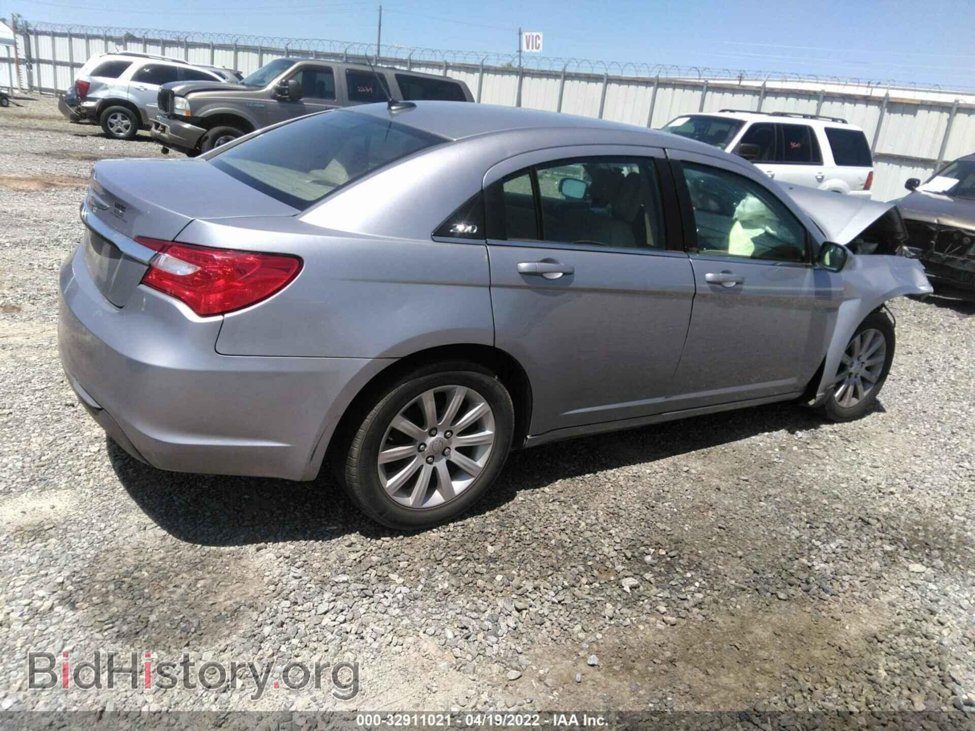 2013 CHRYSLER 200 - VIN: 1C3CCBBB5DN551035 - Photo 4