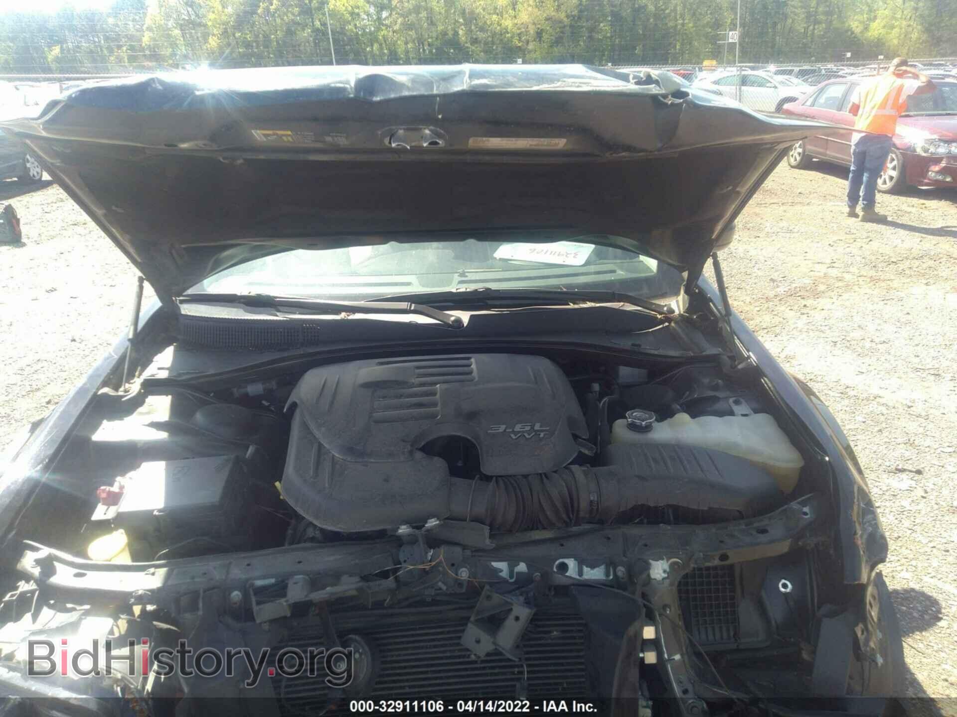 2018 CHRYSLER 300 - VIN: 2C3CCAAG7JH275162 - Фото 10