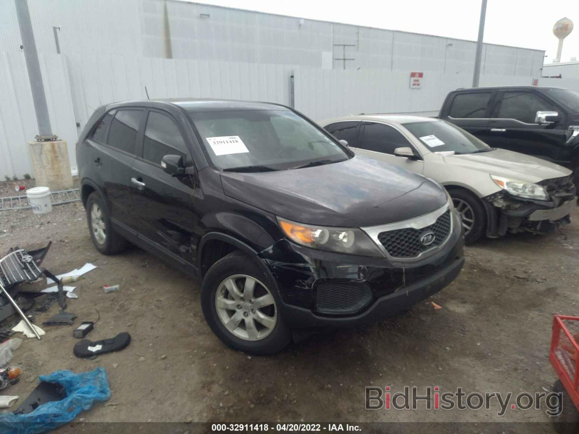 Photo 5XYKT3A12BG181947 - KIA SORENTO 2011