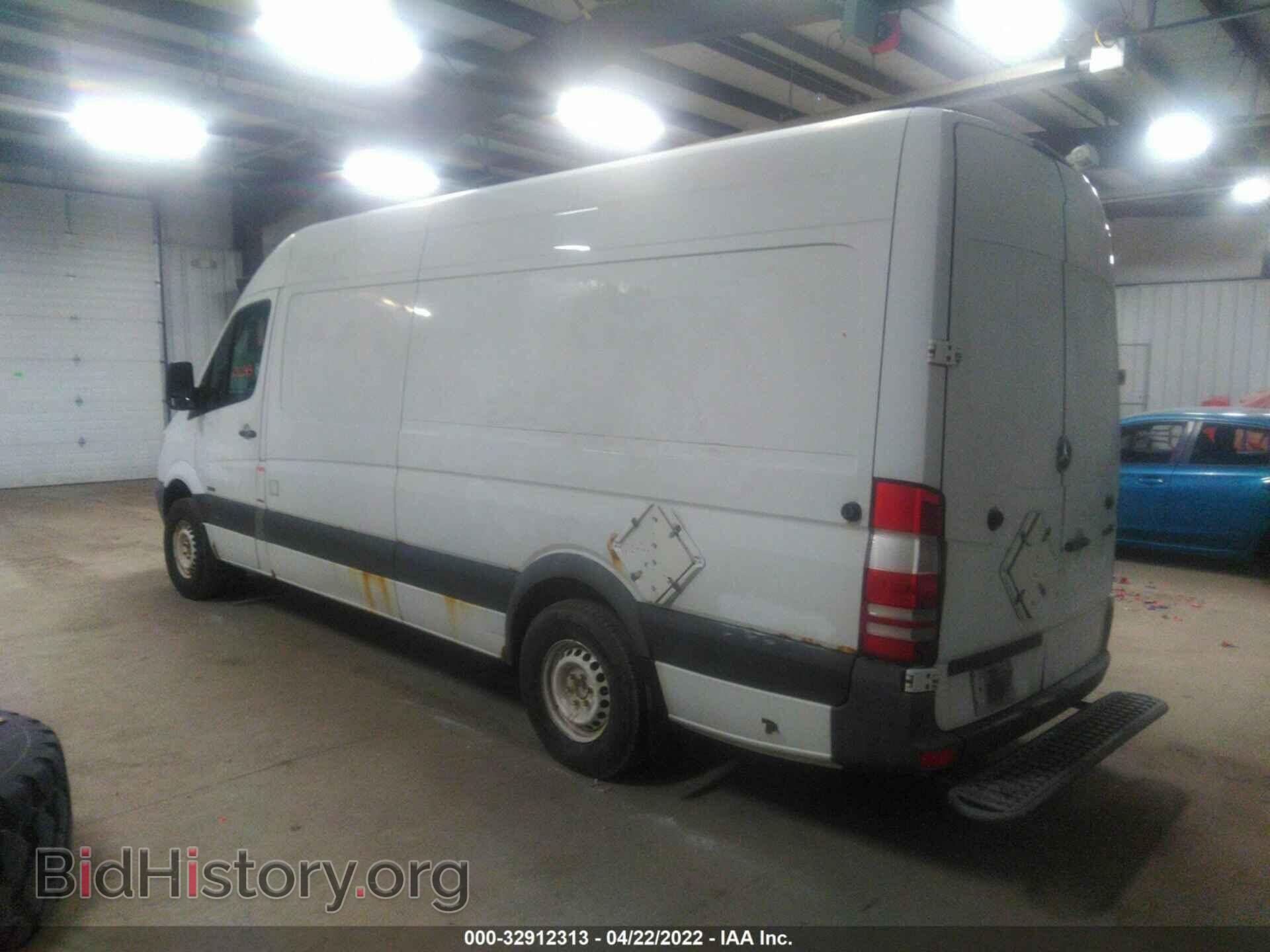 2011 MERCEDES-BENZ SPRINTER CARGO VANS - VIN: WD3PE8CB5B5576629 - Фото 3