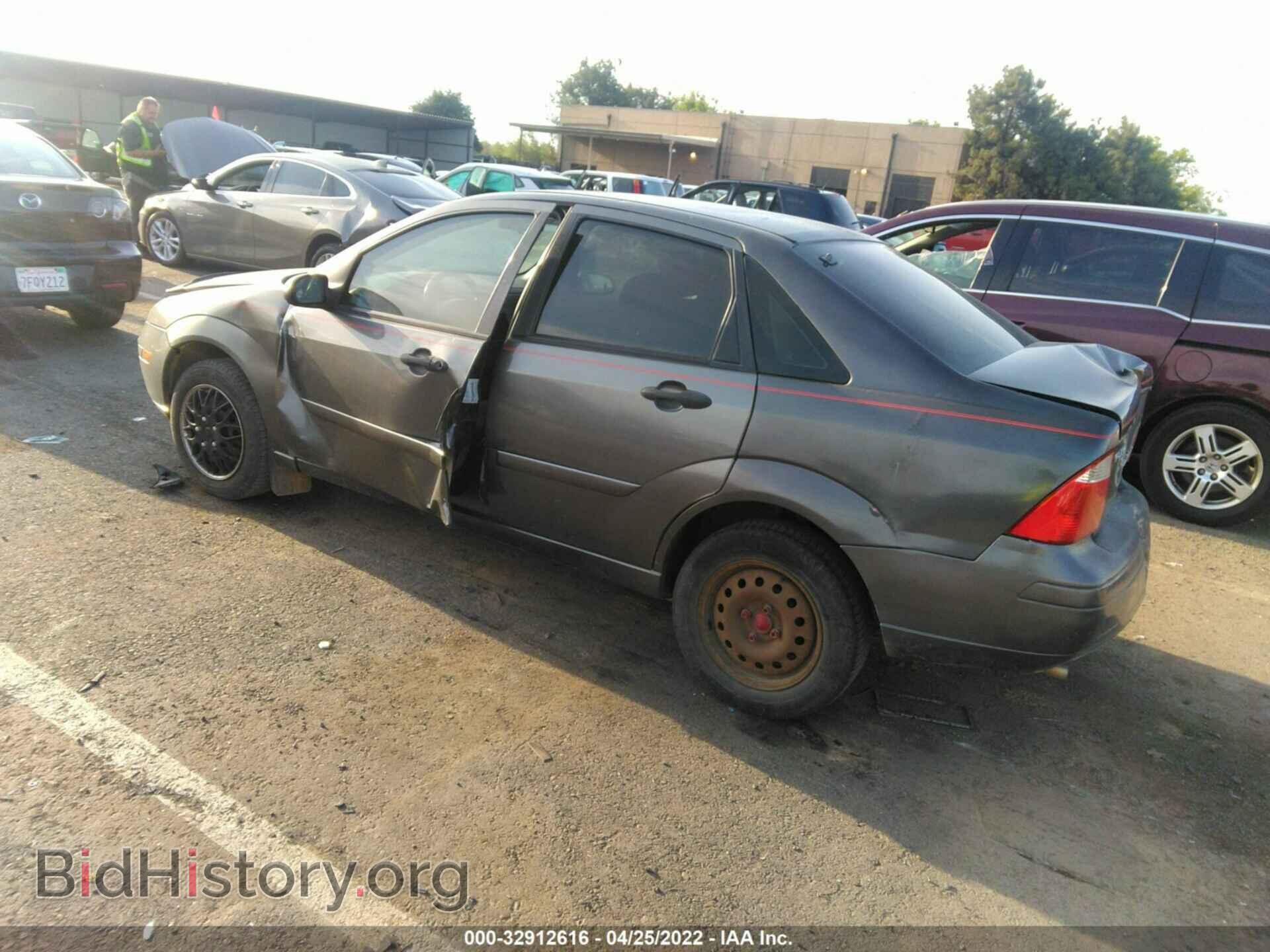 2007 FORD FOCUS - VIN: 1FAHP34N57W150320 - Фото 3