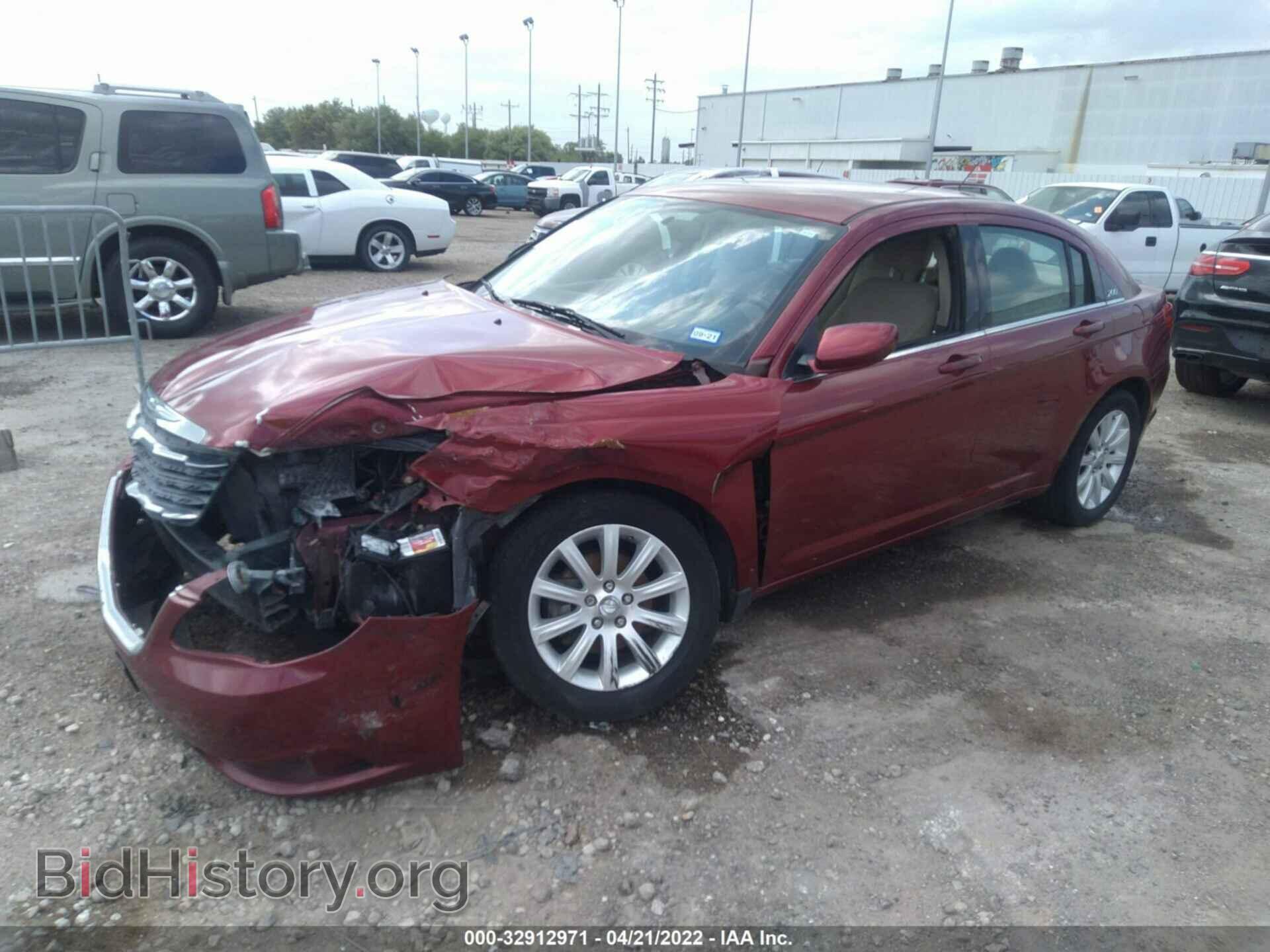 2013 CHRYSLER 200 - VIN: 1C3CCBBB5DN706408 - Photo 2