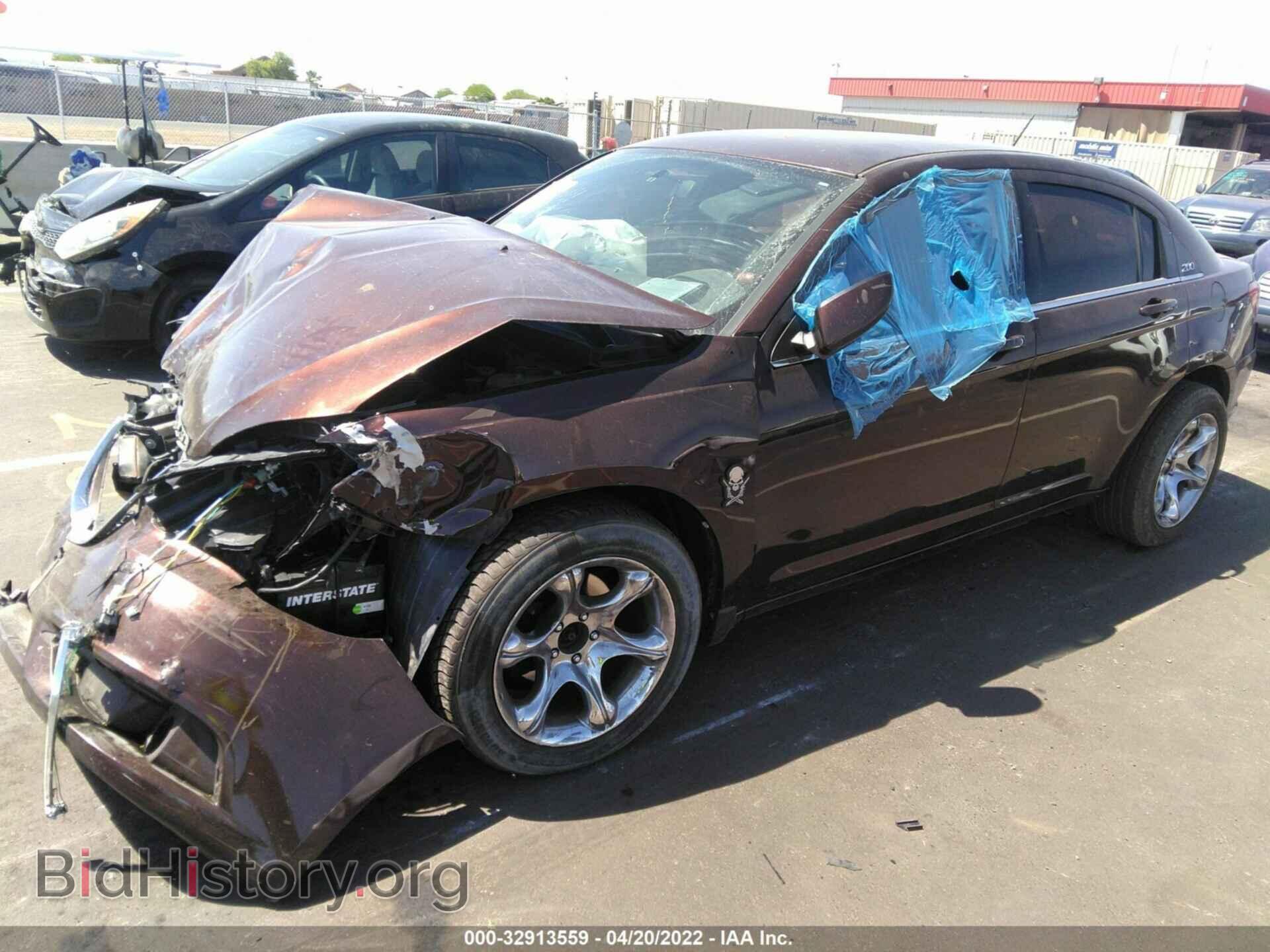 2013 CHRYSLER 200 - VIN: 1C3CCBAB3DN647487 - Photo 2