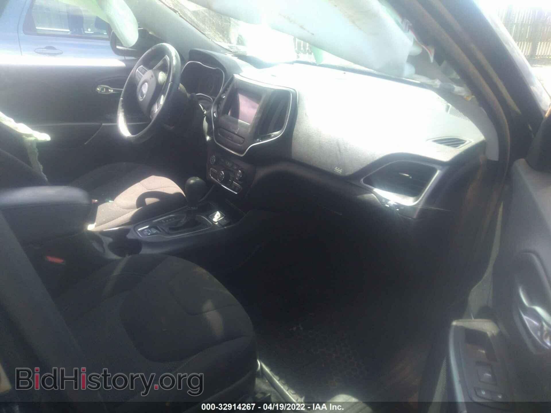 2019 JEEP CHEROKEE - VIN: 1C4PJLCB1KD308123 - Фото 5