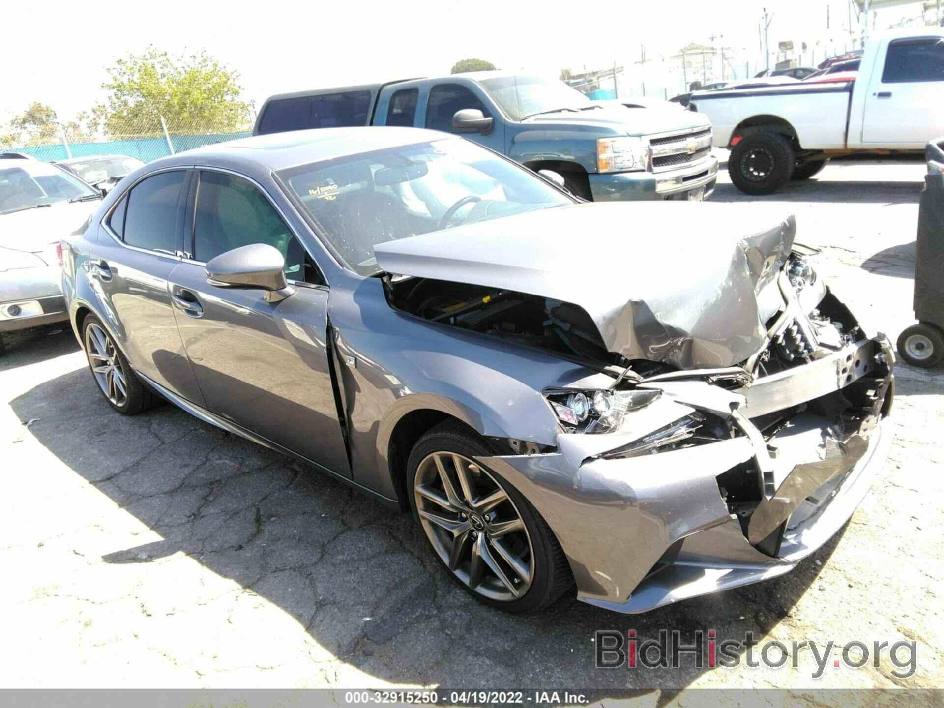 Photo JTHBA1D26G5036164 - LEXUS IS 200T 2016