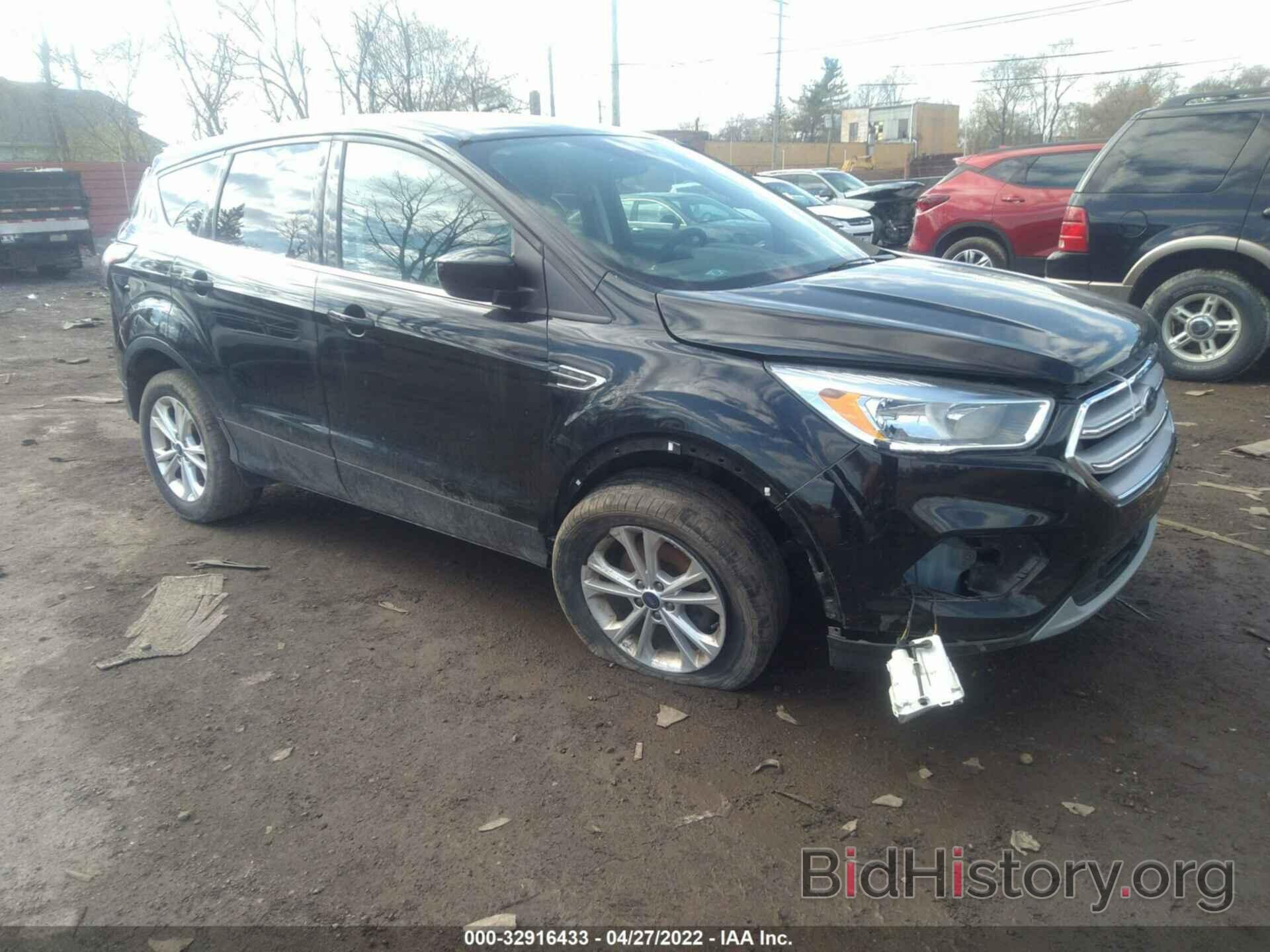 Photo 1FMCU0GDXHUE69168 - FORD ESCAPE 2017