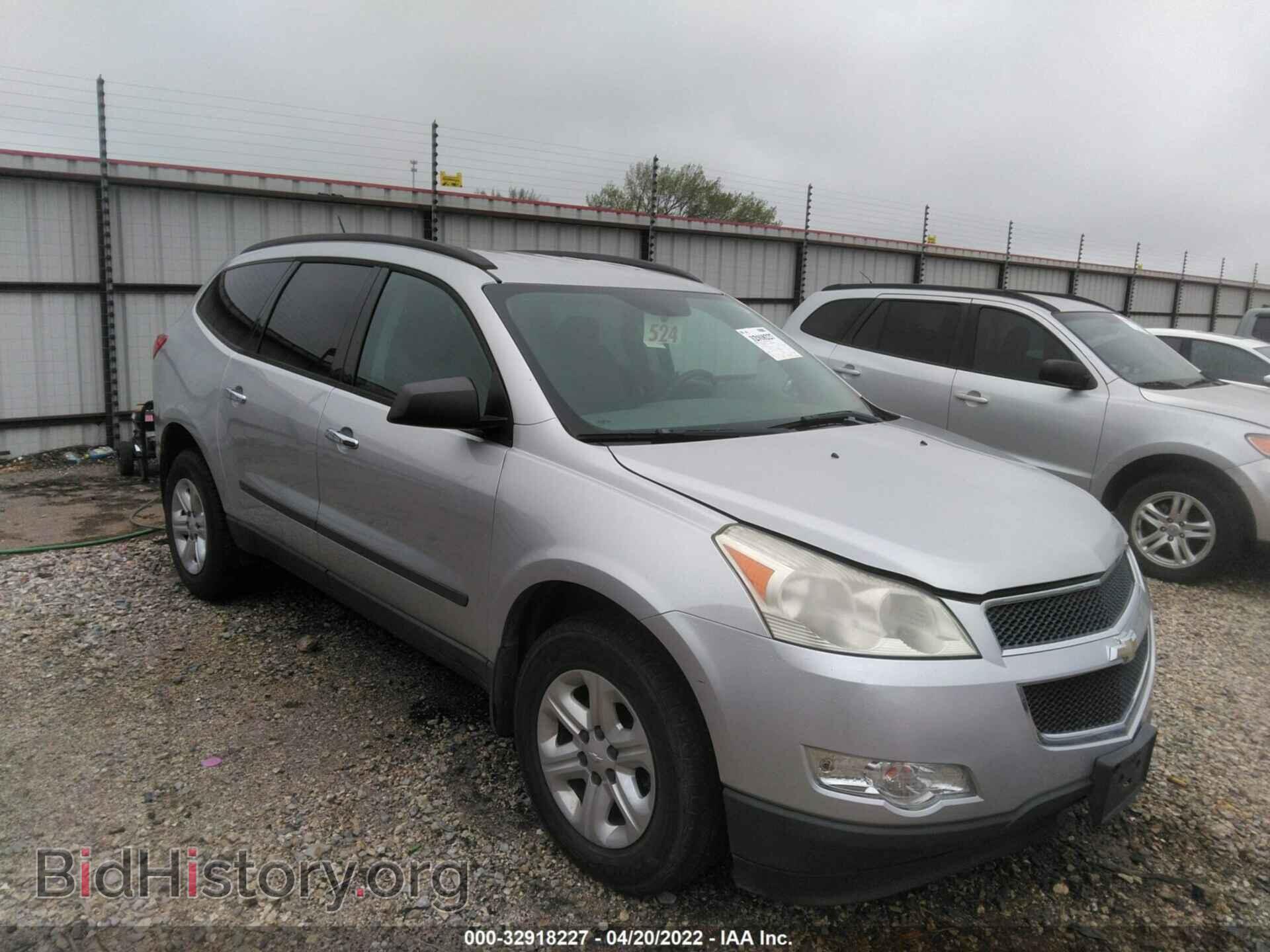 Photo 1GNKRFED6BJ129720 - CHEVROLET TRAVERSE 2011