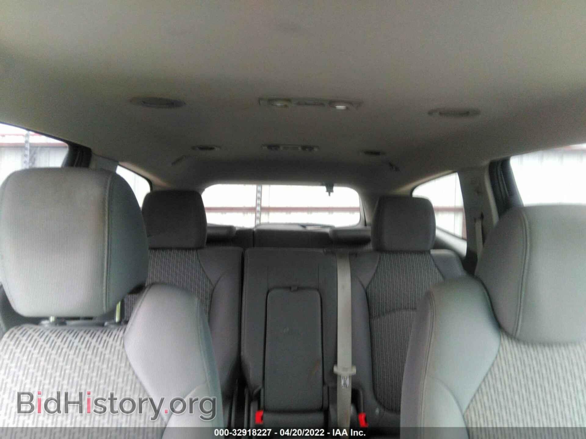 2011 CHEVROLET TRAVERSE - VIN: 1GNKRFED6BJ129720 - Фото 8