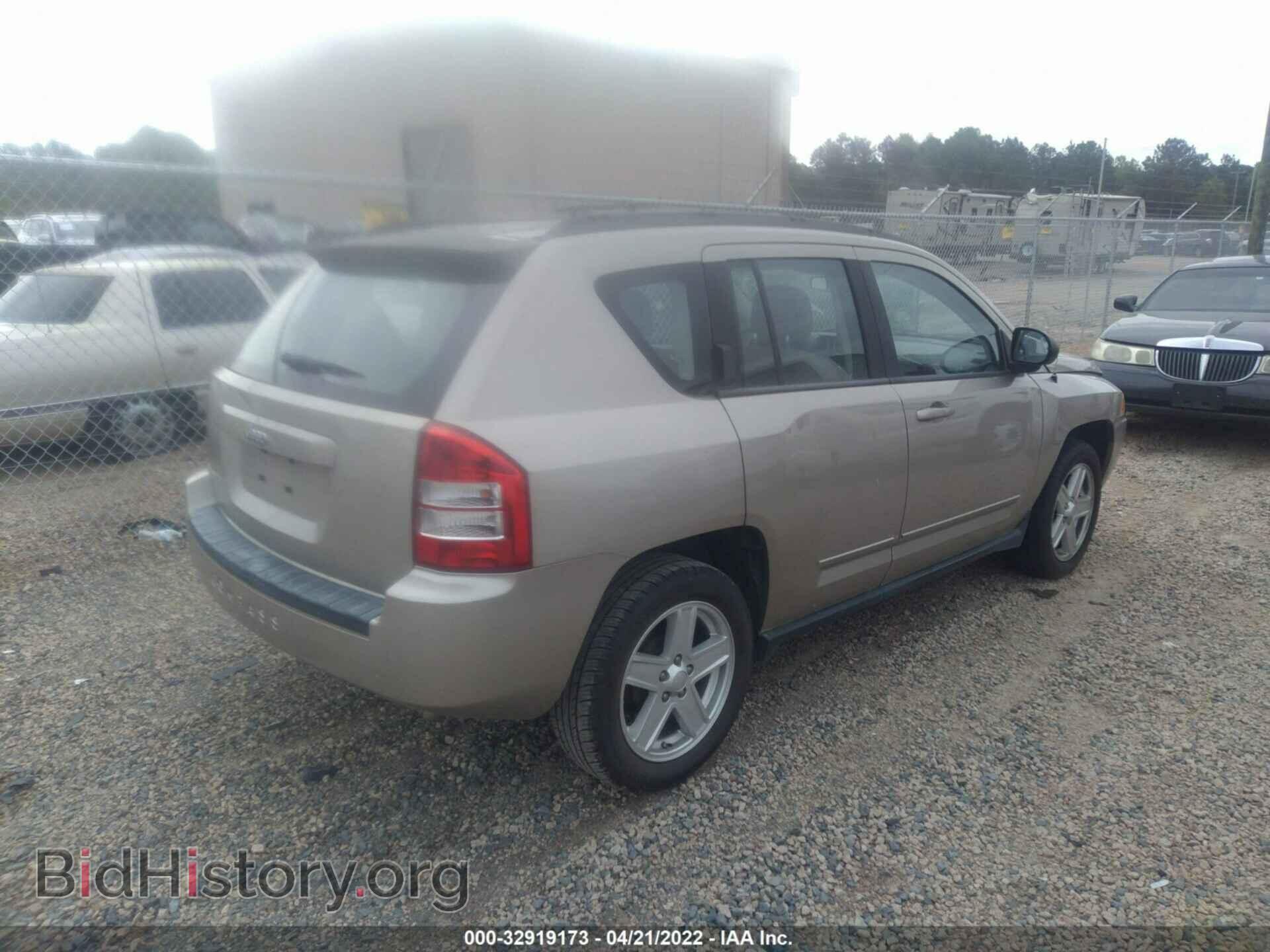 2010 JEEP COMPASS - VIN: 1J4NT4FB9AD650088 - Photo 4