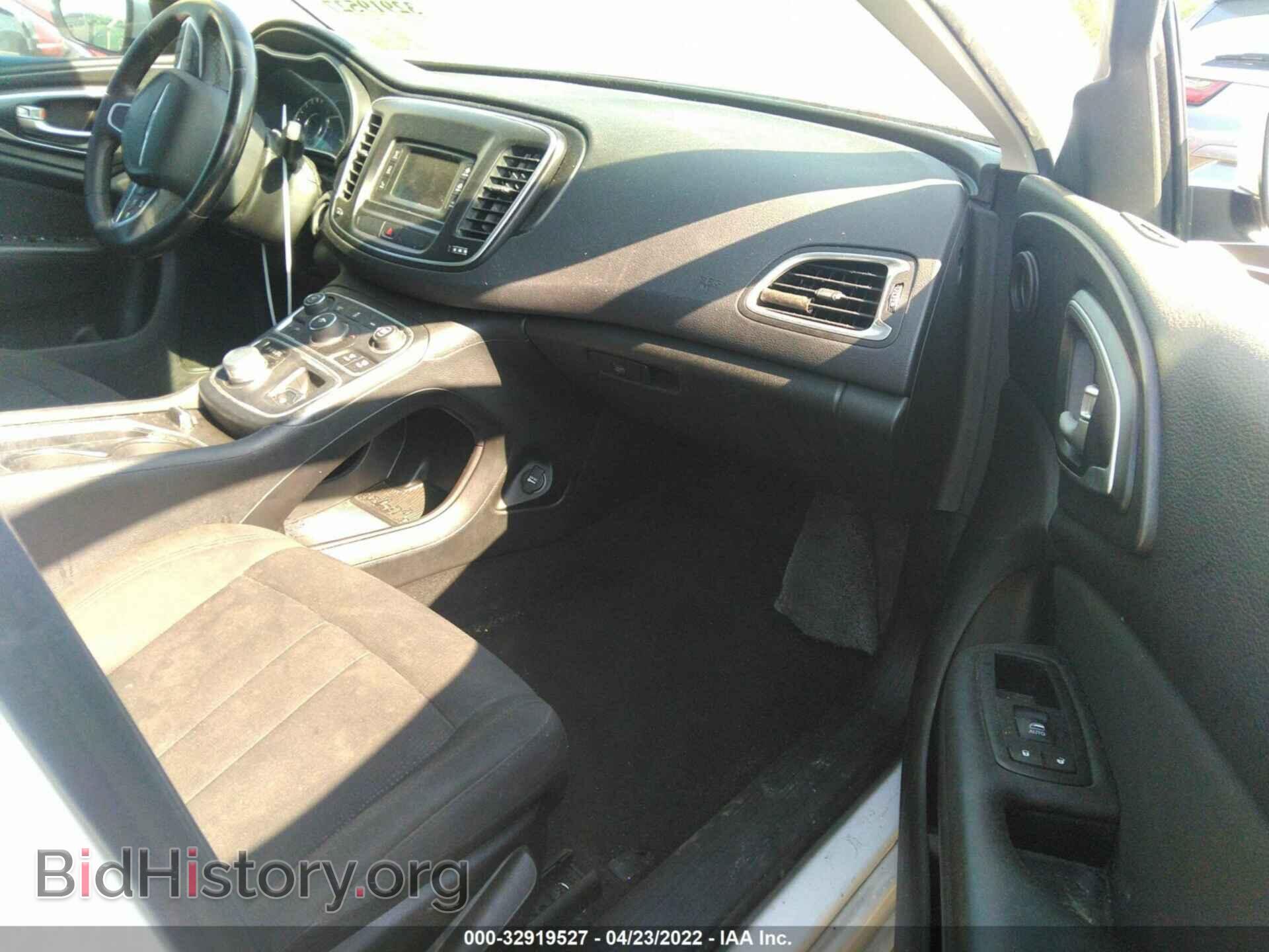2016 CHRYSLER 200 - VIN: 1C3CCCAB1GN126620 - Фото 5