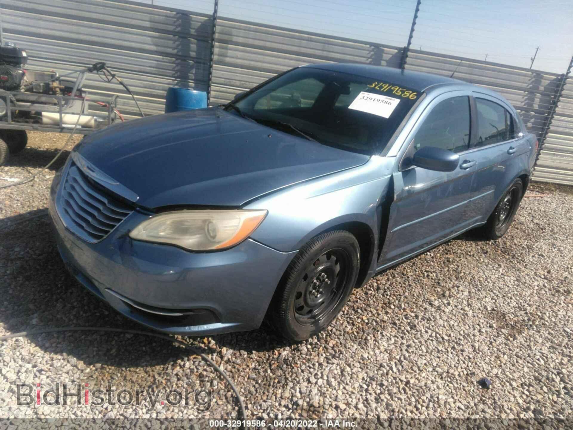 2011 CHRYSLER 200 - VIN: 1C3BC4FBXBN551515 - Фото 2