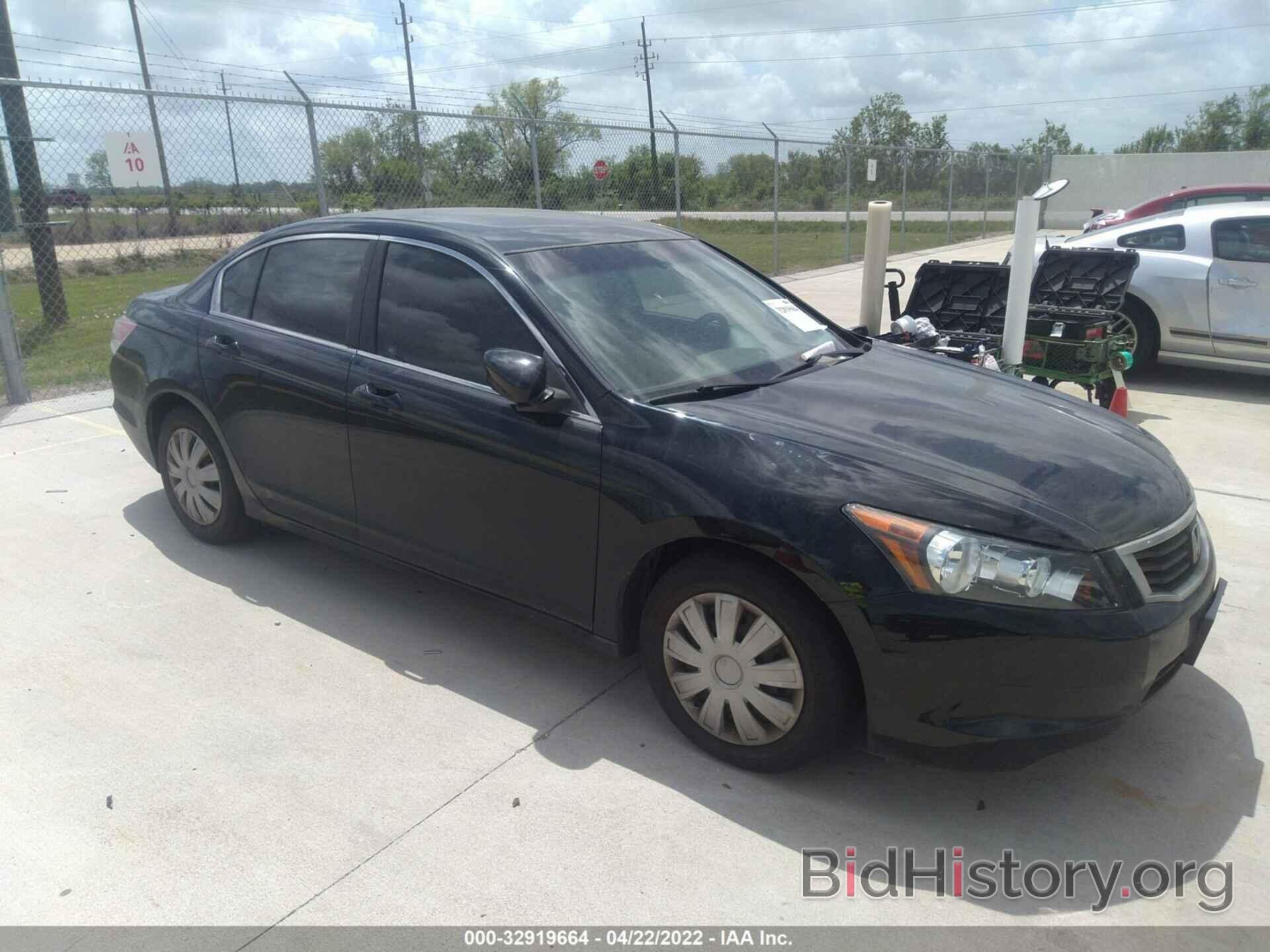 Photo 1HGCP2F39AA102691 - HONDA ACCORD SDN 2010