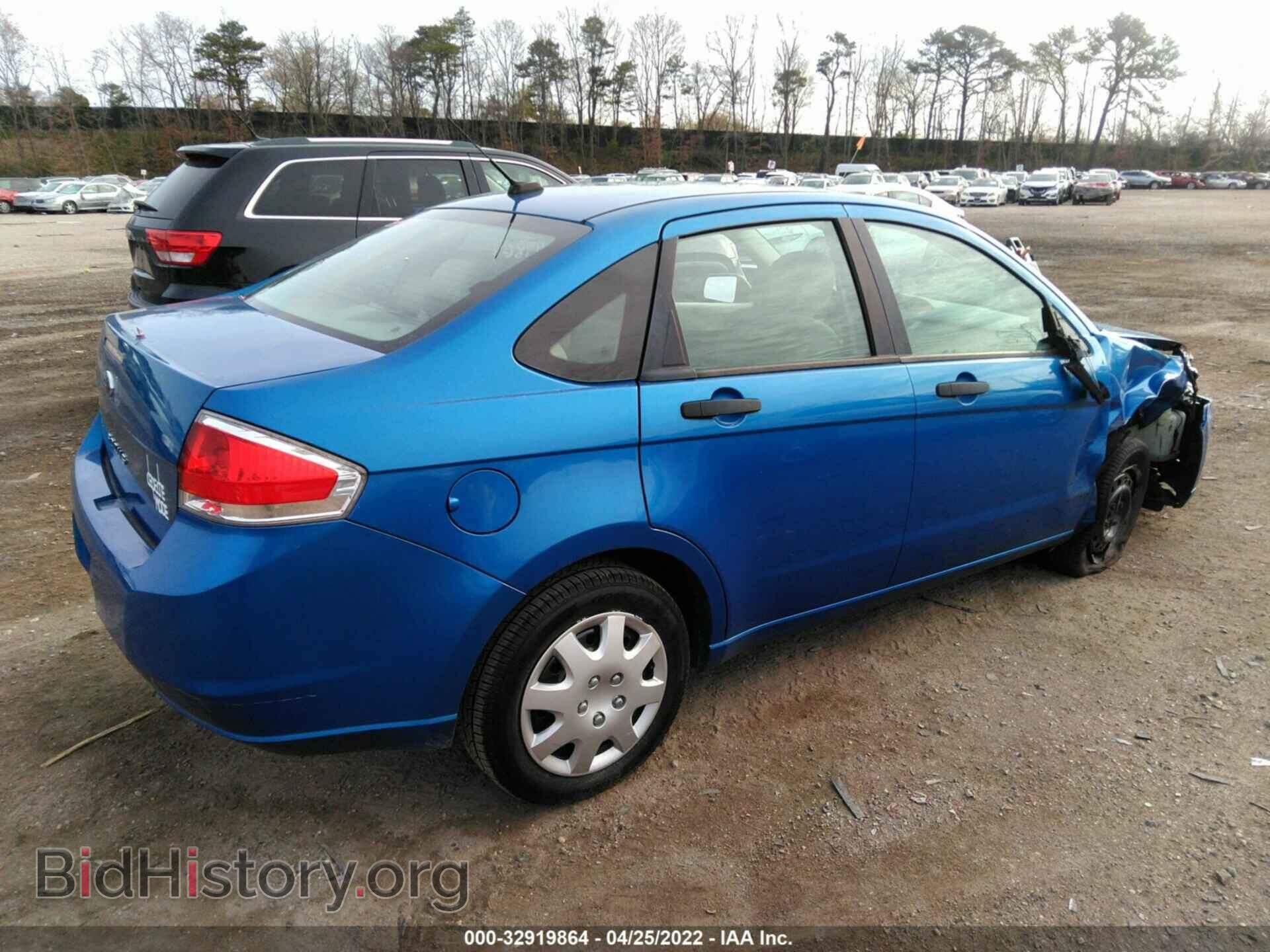 2011 FORD FOCUS - VIN: 1FAHP3EN6BW157140 - Photo 4