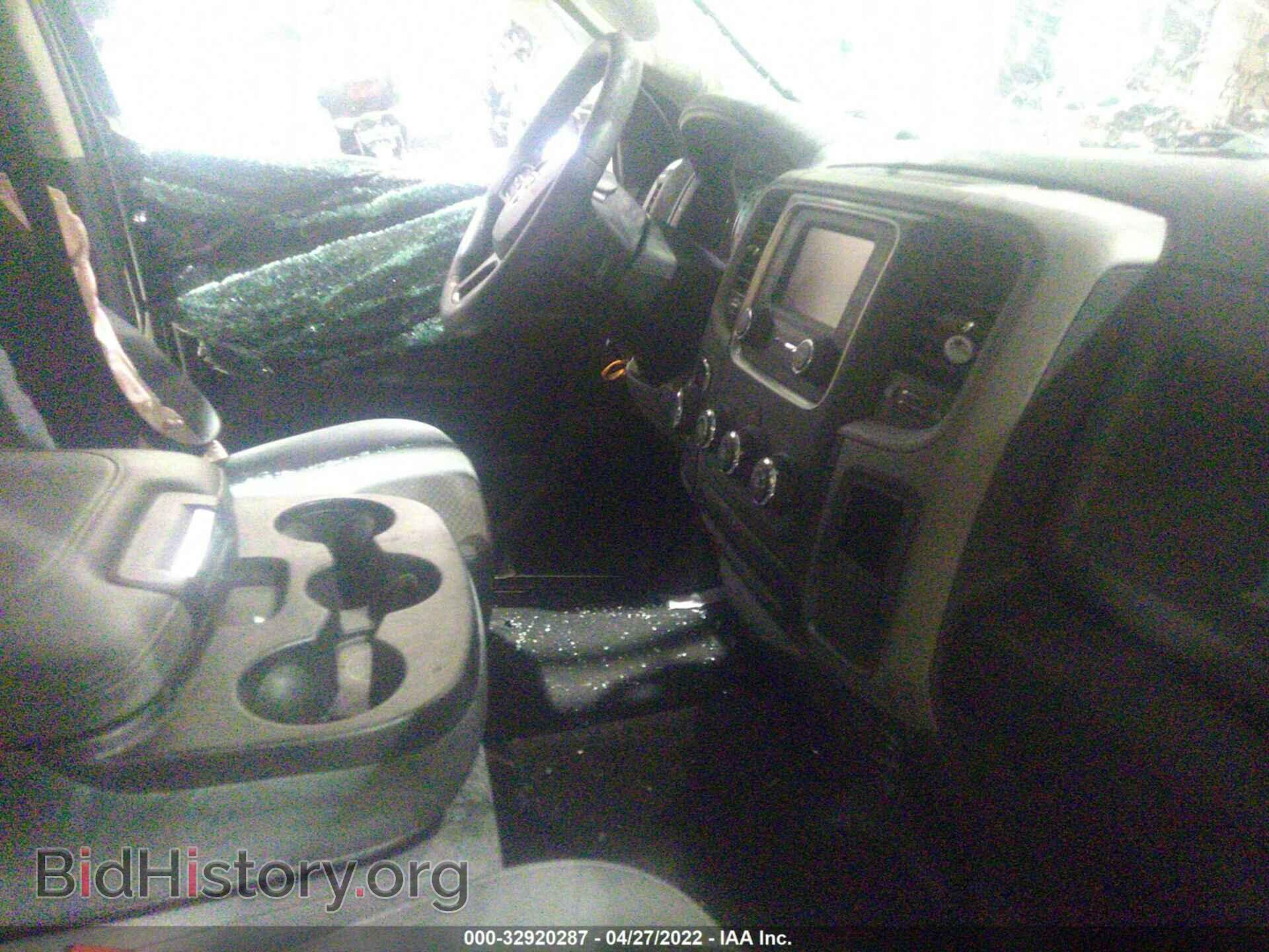 2018 RAM 1500 - VIN: 1C6RR7FG3JS182848 - Фото 5