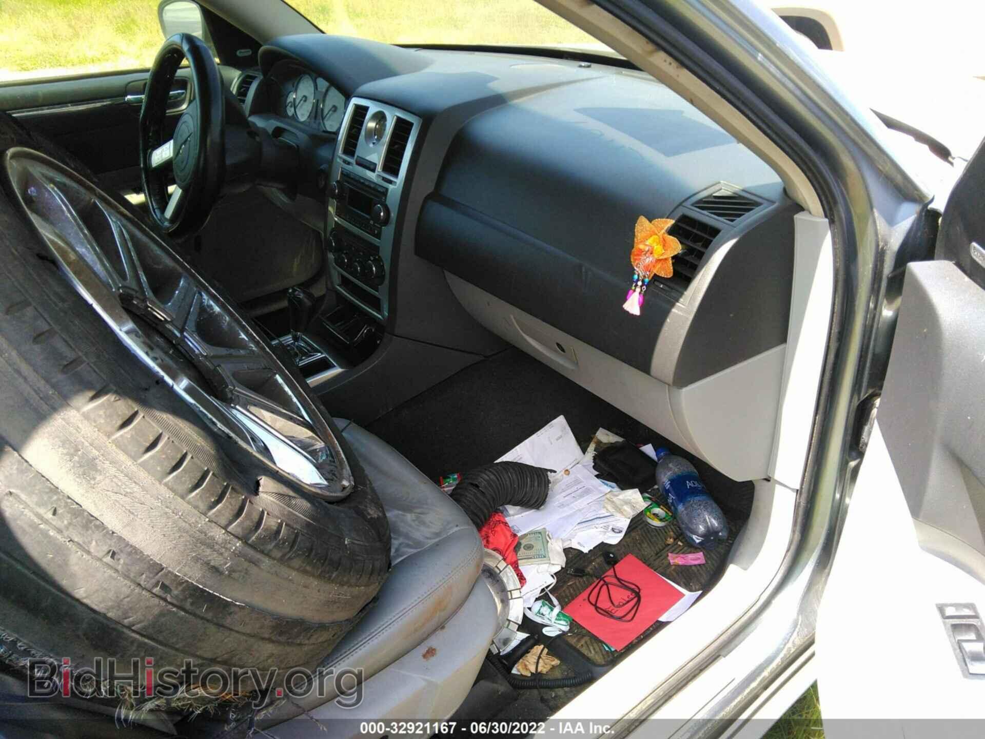 2006 CHRYSLER 300 - VIN: 2C3LA63H86H341847 - Фото 5