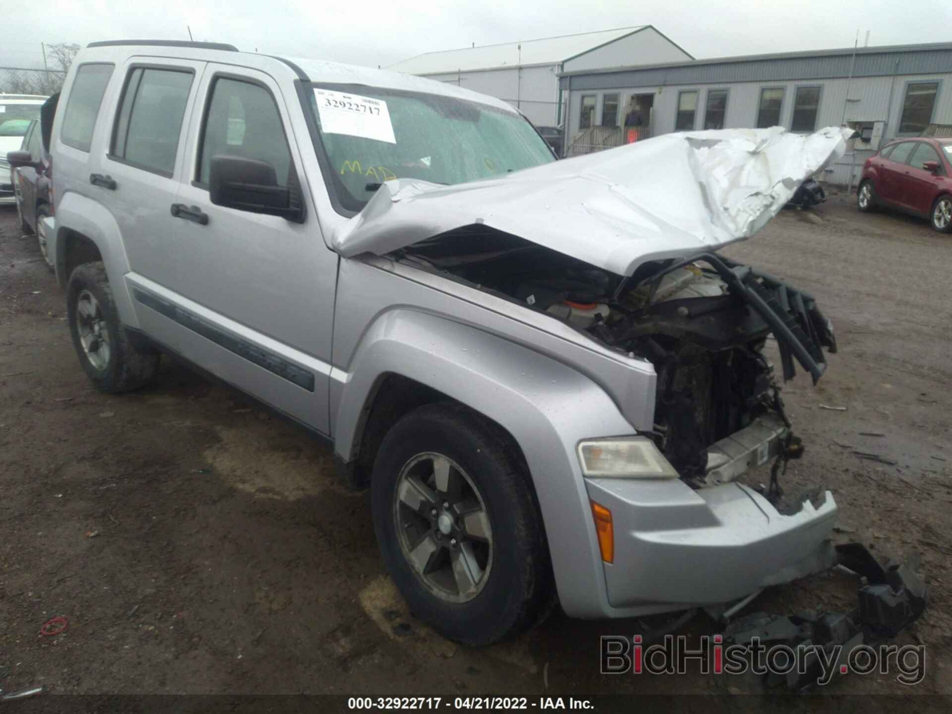 Photo 1J8GN28K38W276868 - JEEP LIBERTY 2008