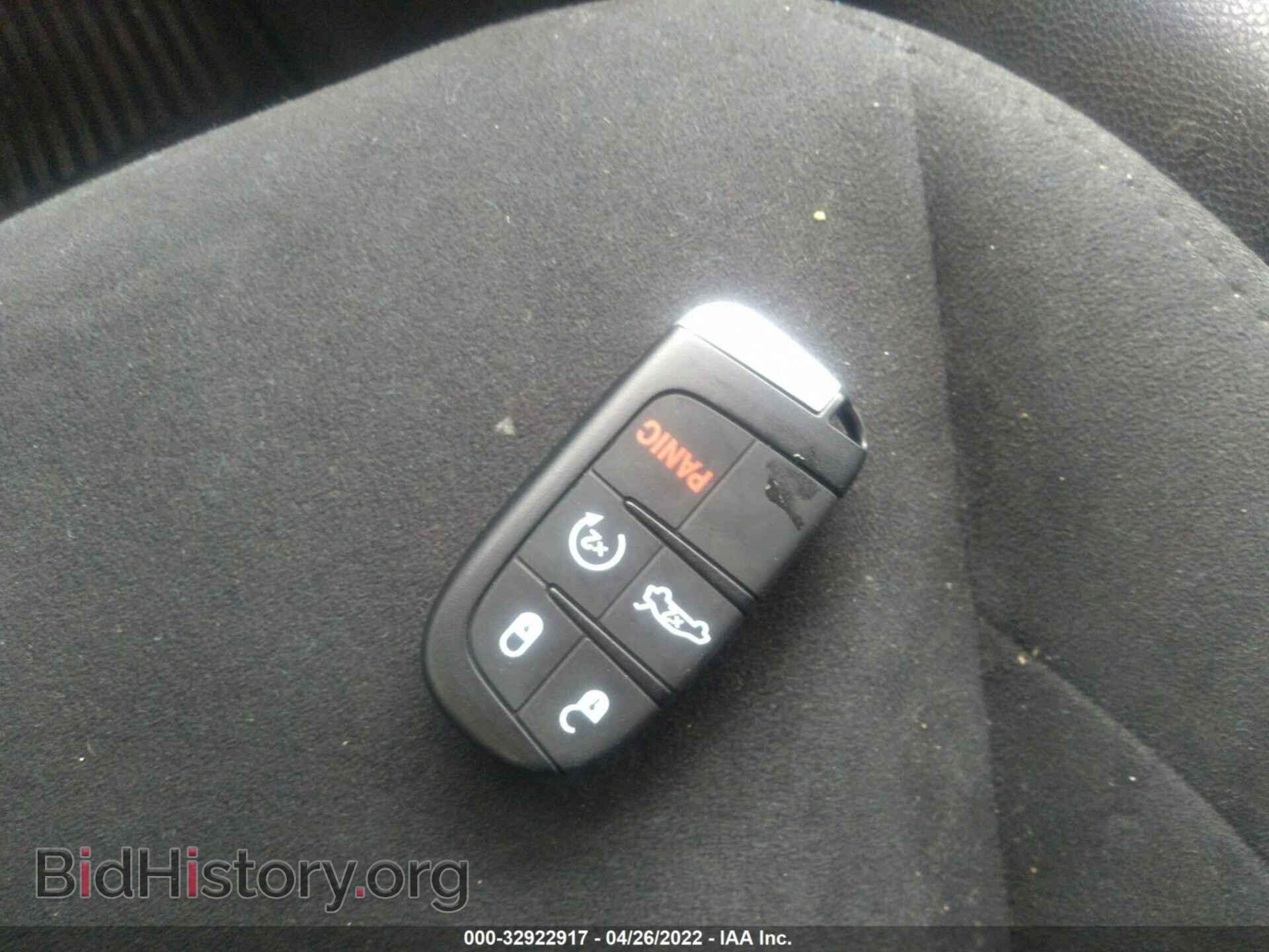 2012 CHRYSLER 300 - VIN: 2C3CCAAG0CH118012 - Фото 11