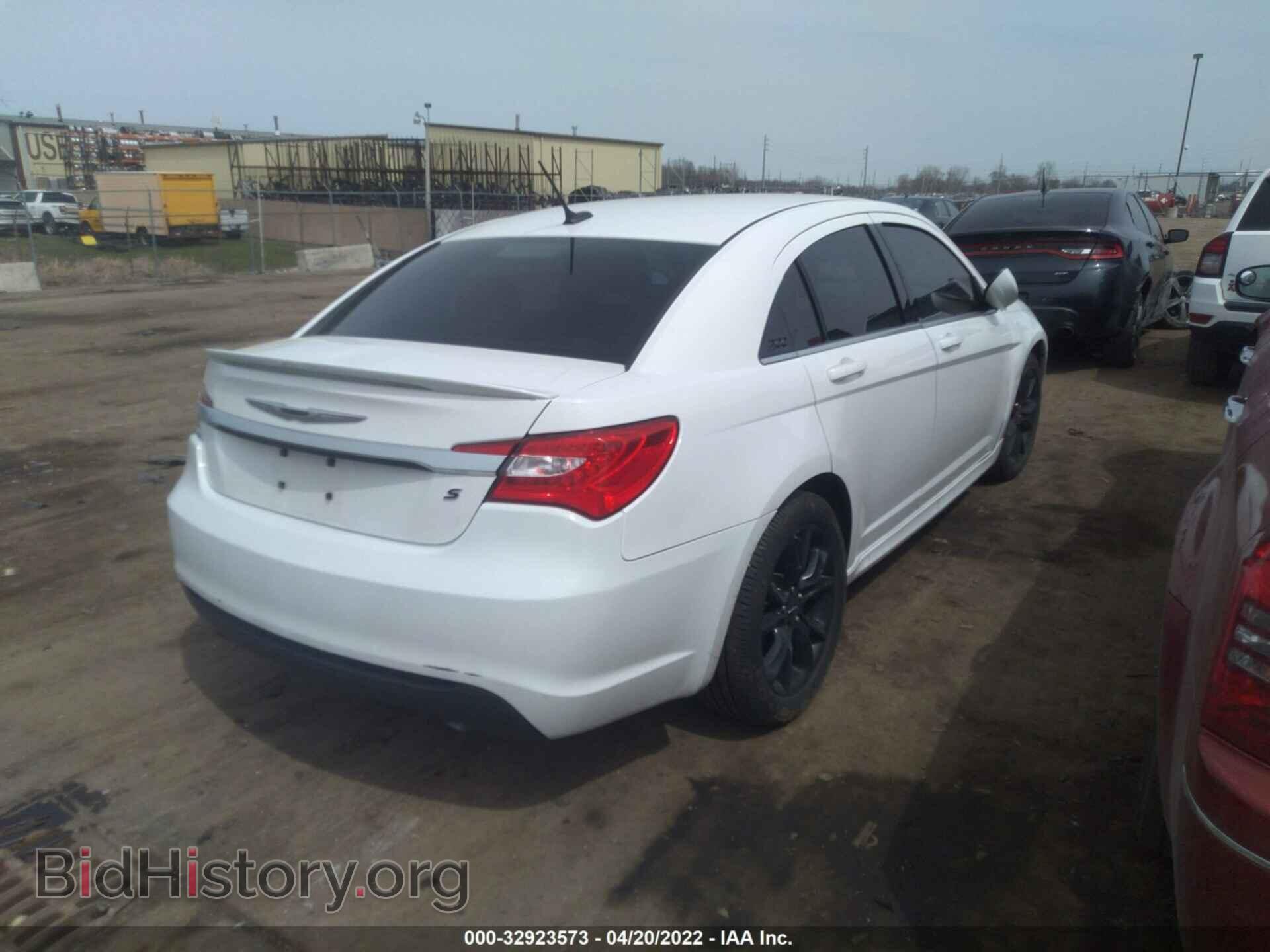2014 CHRYSLER 200 - VIN: 1C3CCBCG6EN176784 - Фото 4