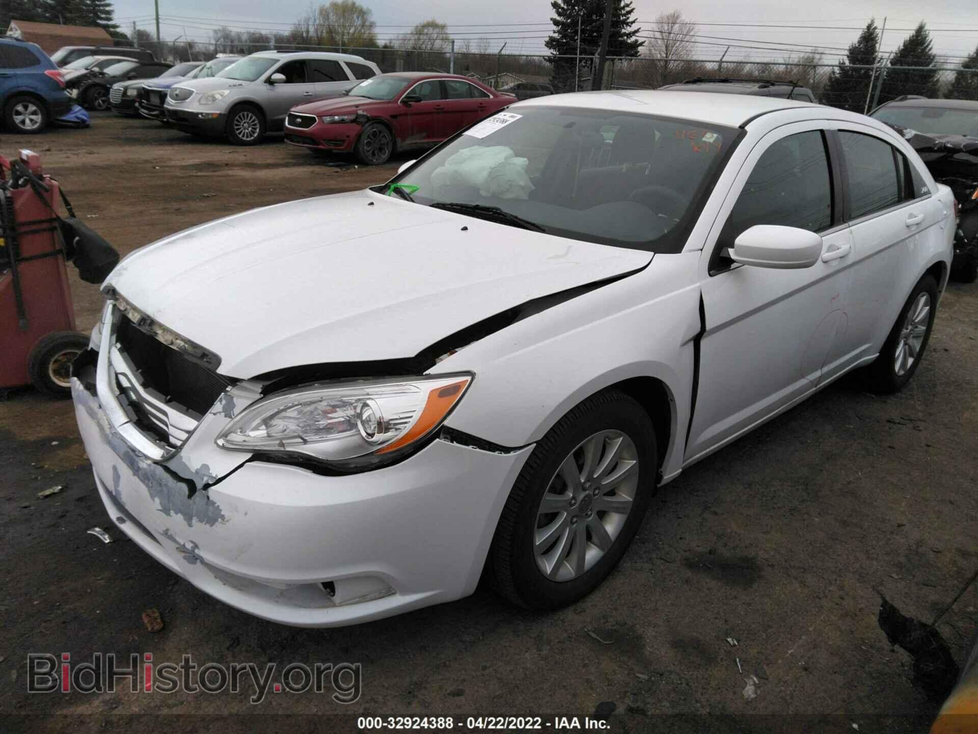 2012 CHRYSLER 200 - VIN: 1C3CCBBG9CN131160 - Фото 2