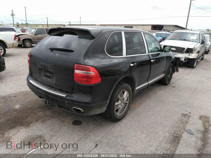 2010 Porsche CAYENNE (VIN WP1AA2AP2ALA04512) — фото 4 из 11