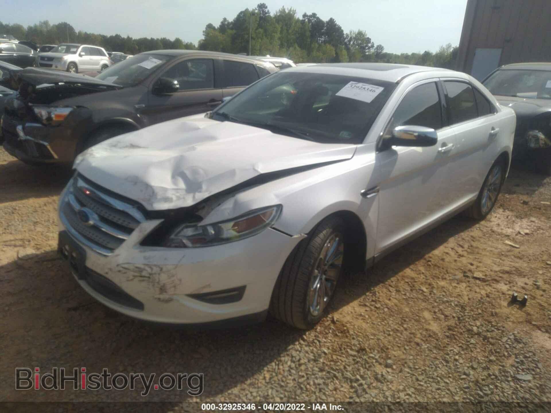 2011 FORD TAURUS - VIN: 1FAHP2FW1BG172351 - Фото 2