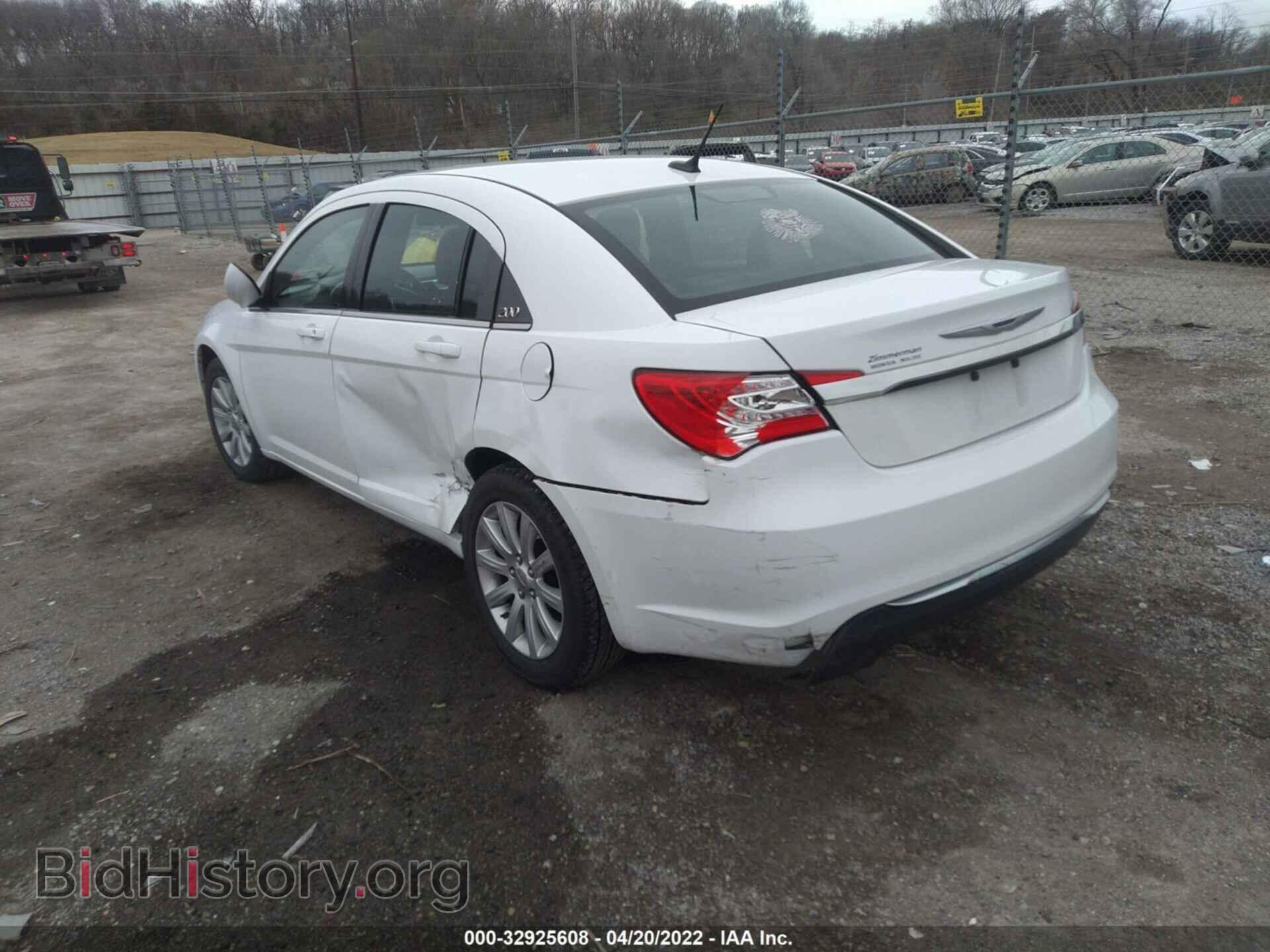 2013 CHRYSLER 200 - VIN: 1C3CCBBB7DN764830 - Photo 3