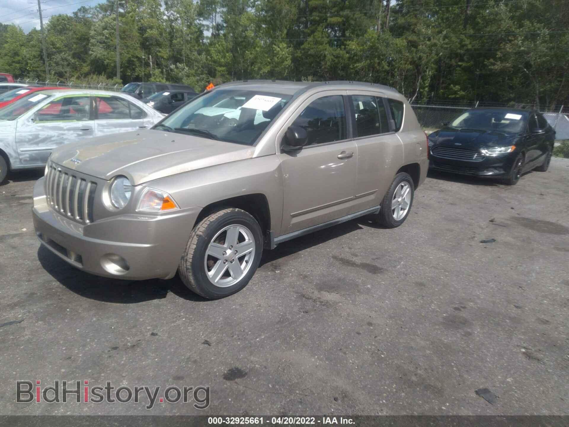 2010 JEEP COMPASS - VIN: 1J4NT4FB0AD560506 - Фото 2