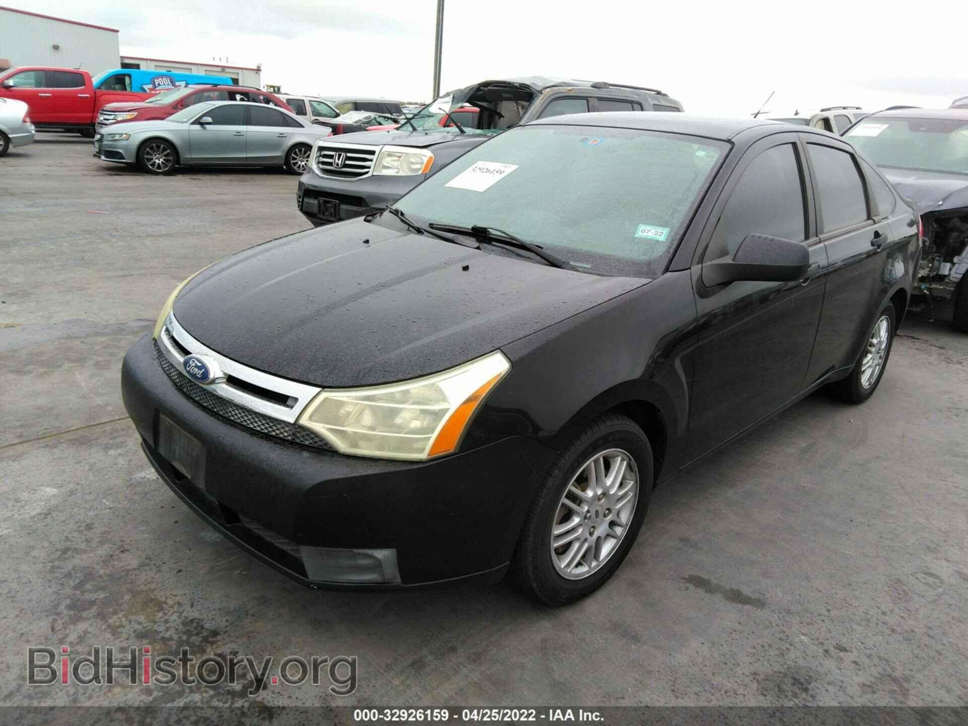 2011 FORD FOCUS - VIN: 1FAHP3FN0BW160744 - Фото 2