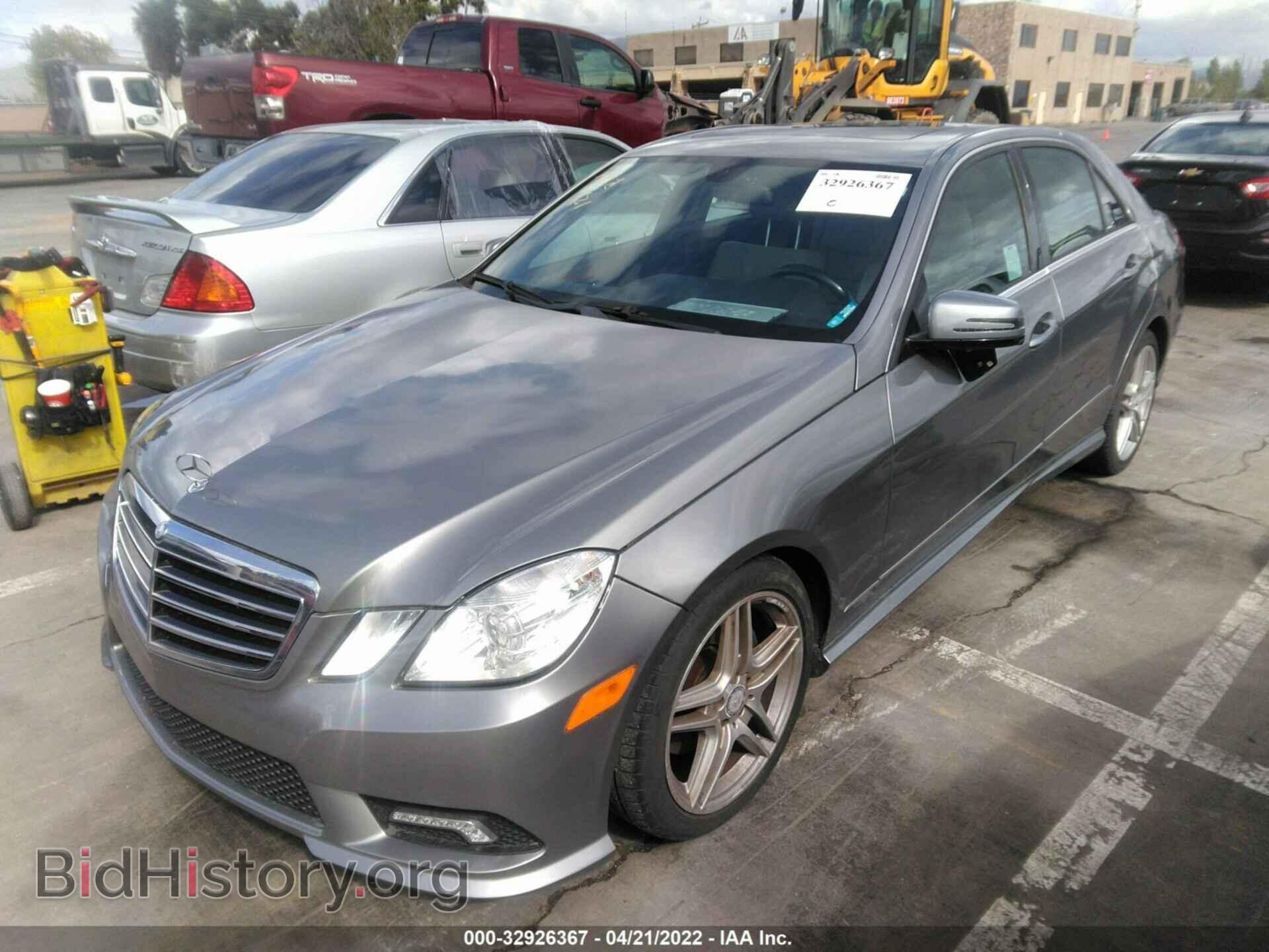 2011 MERCEDES-BENZ E-CLASS - VIN: WDDHF5GB0BA317057 - Фото 2