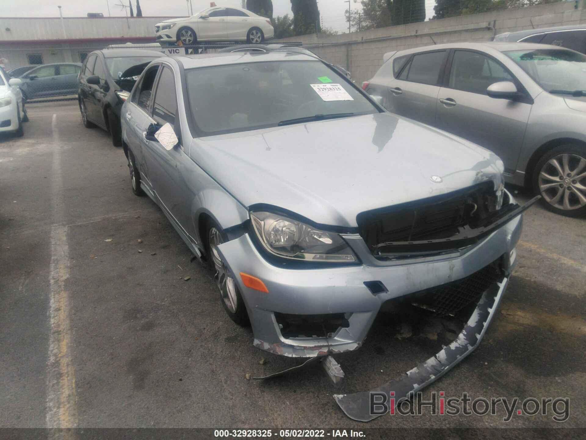 Photo WDDGF4HB2EA959921 - MERCEDES-BENZ C-CLASS 2014