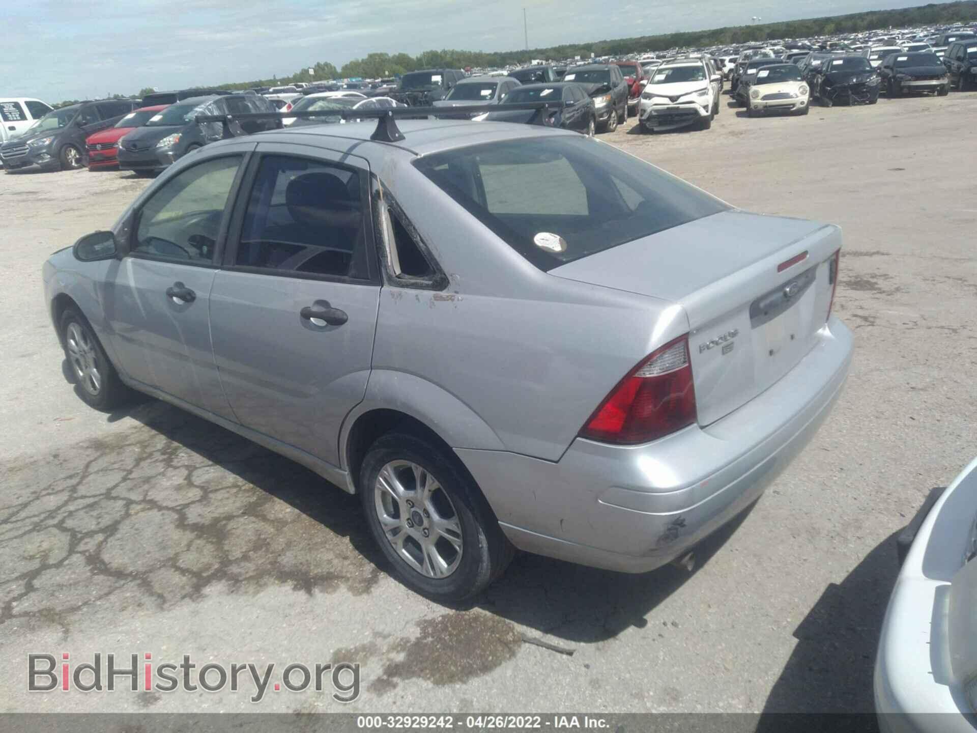 2007 FORD FOCUS - VIN: 1FAFP34N37W187597 - Фото 3