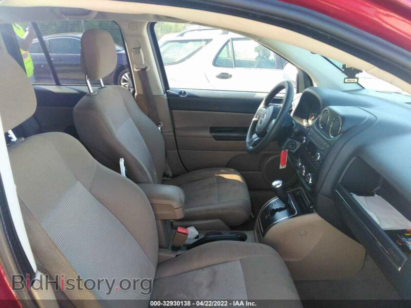 2012 Jeep COMPASS (VIN 1C4NJCBB8CD526859) — фото 5 из 11