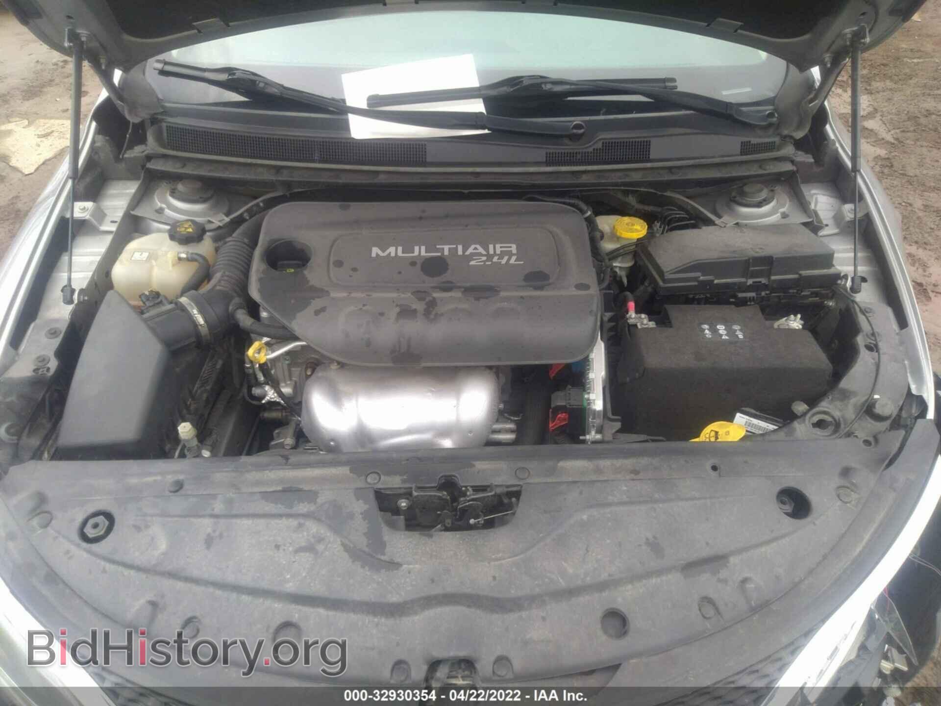 2015 CHRYSLER 200 - VIN: 1C3CCCAB2FN605370 - Фото 10