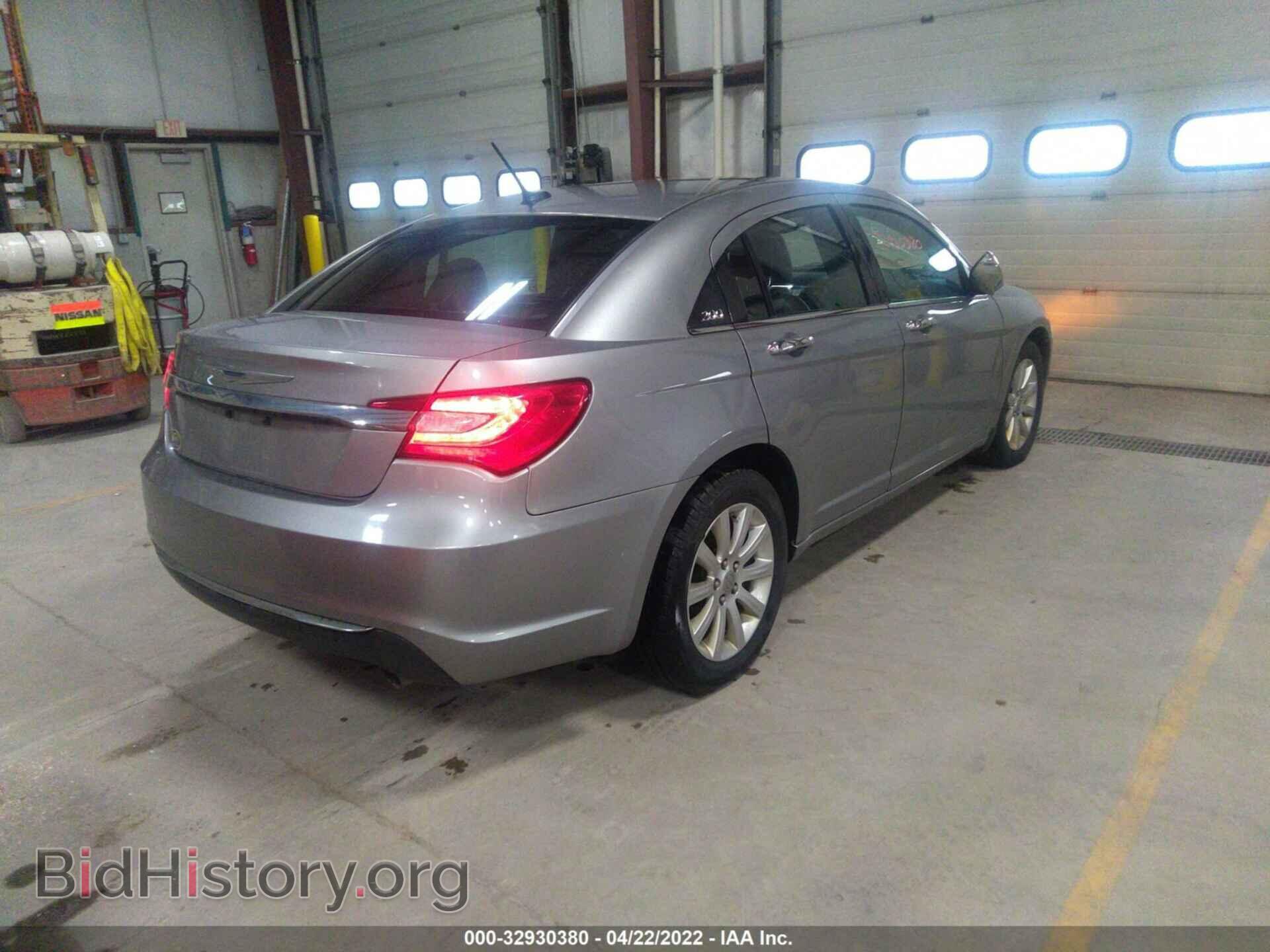 2013 CHRYSLER 200 - VIN: 1C3CCBCG6DN745633 - Фото 4