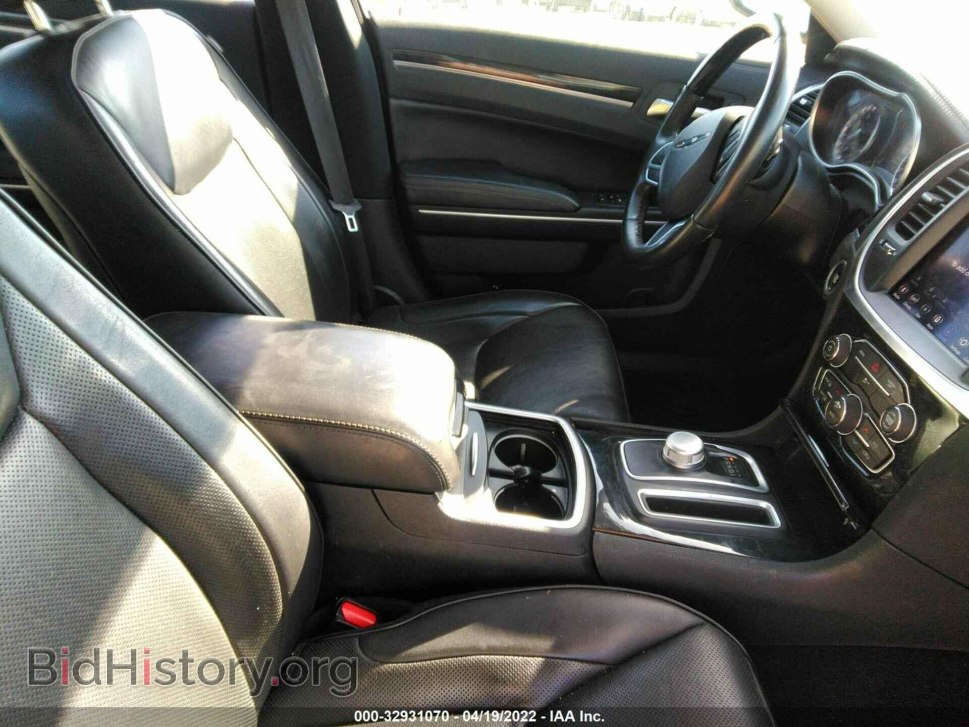 2019 CHRYSLER 300 - VIN: 2C3CCAKG2KH565289 - Фото 5