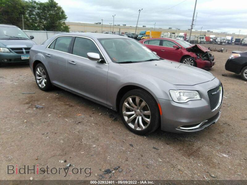 2017 Chrysler 300 Limited (VIN 2C3CCAAG6HH612771) — фото 1 из 11, IAAI, повреждение: затопление пресной водой