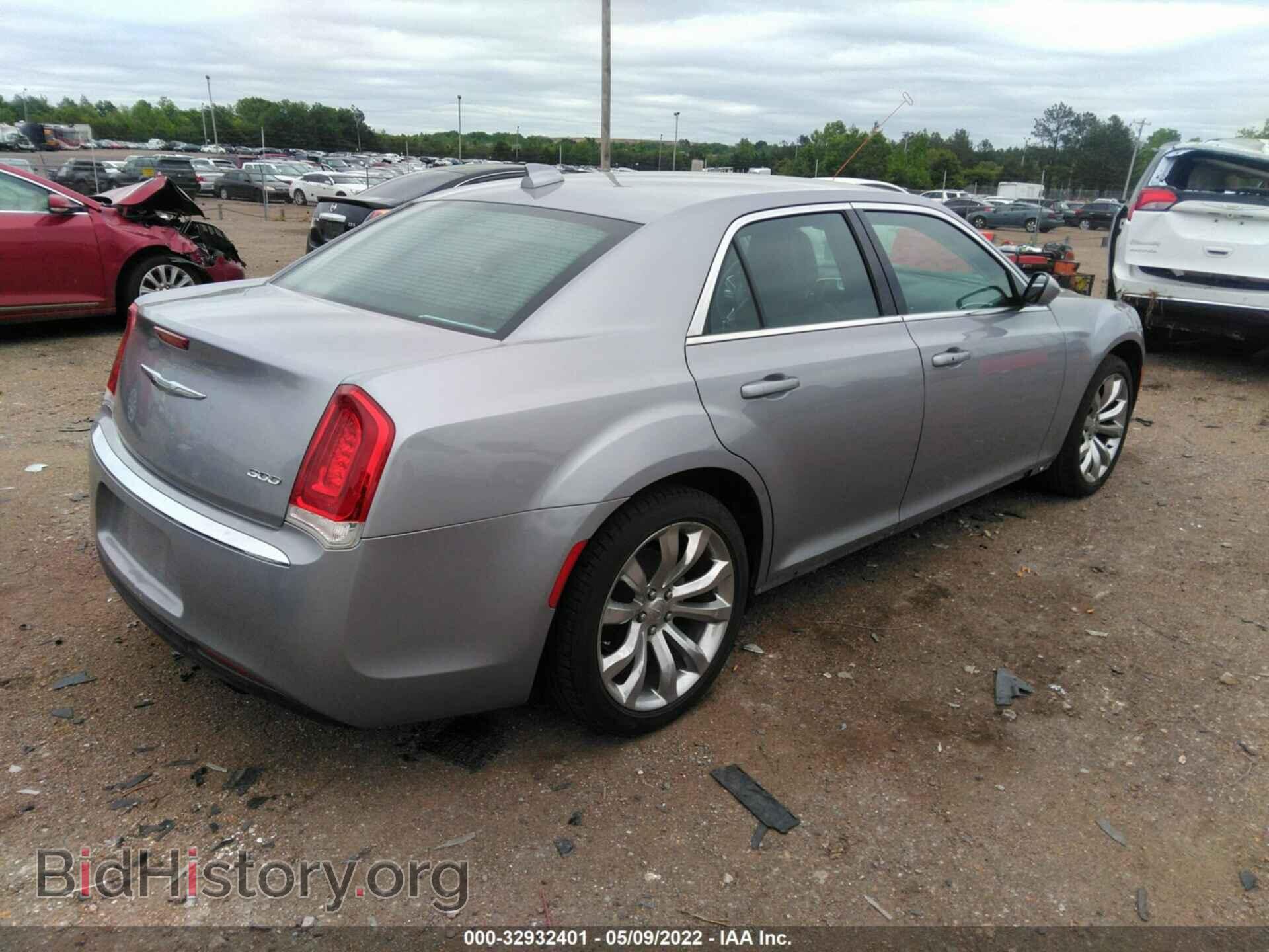 2017 CHRYSLER 300 - VIN: 2C3CCAAG6HH612771 - Фото 4