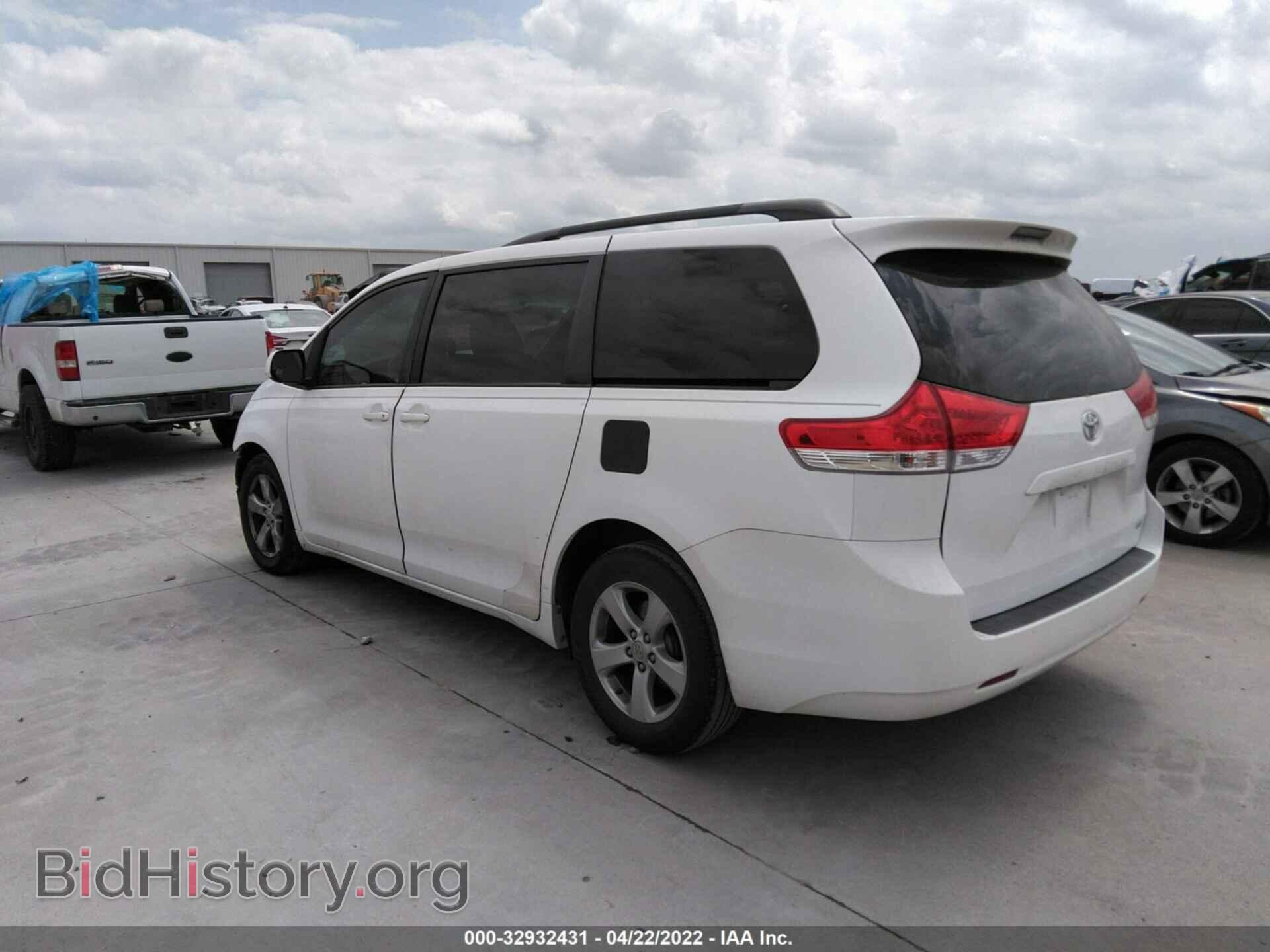 2011 TOYOTA SIENNA - VIN: 5TDKK3DC4BS065507 - Фото 3